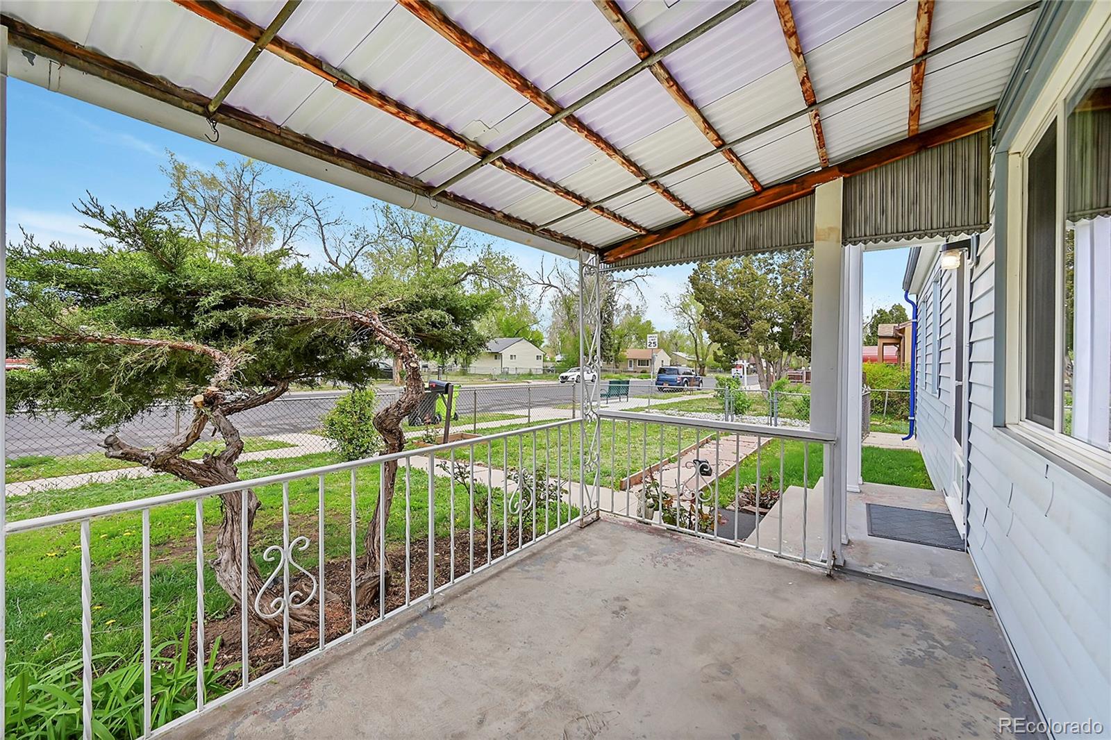 2101 S Corona Avenue