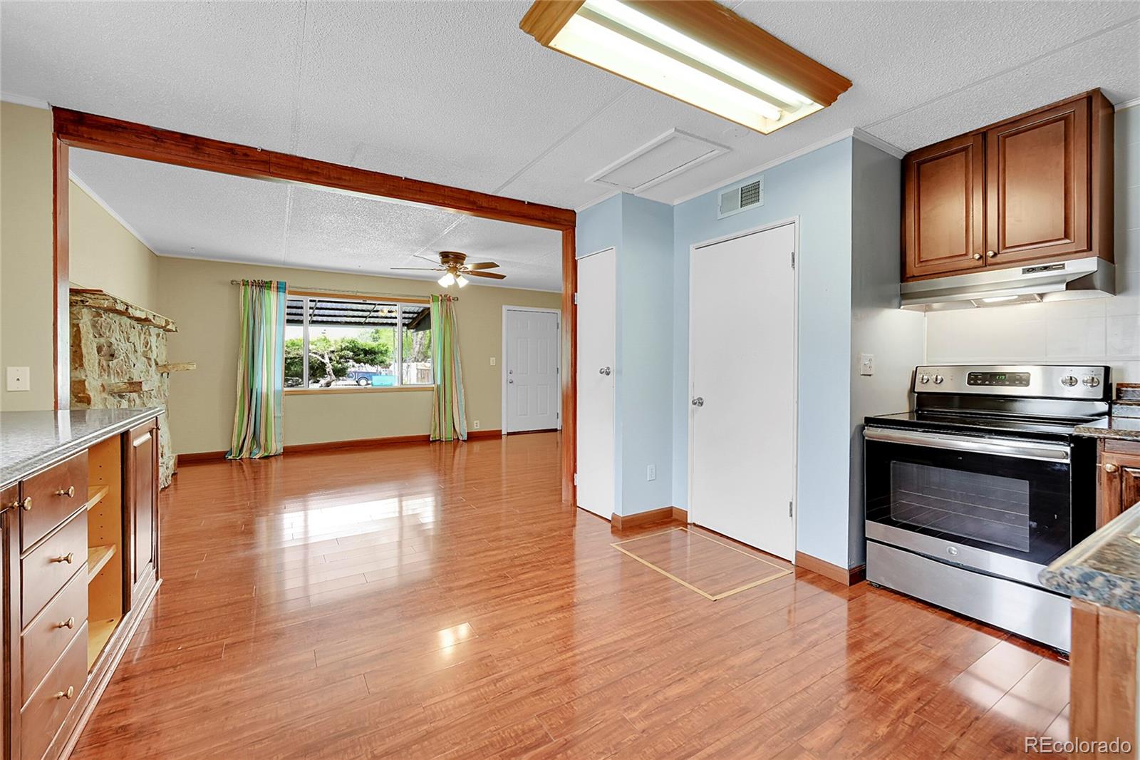 2101 S Corona Avenue