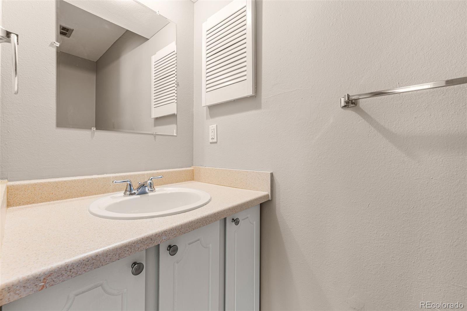 6489 Quail Street Unit: B