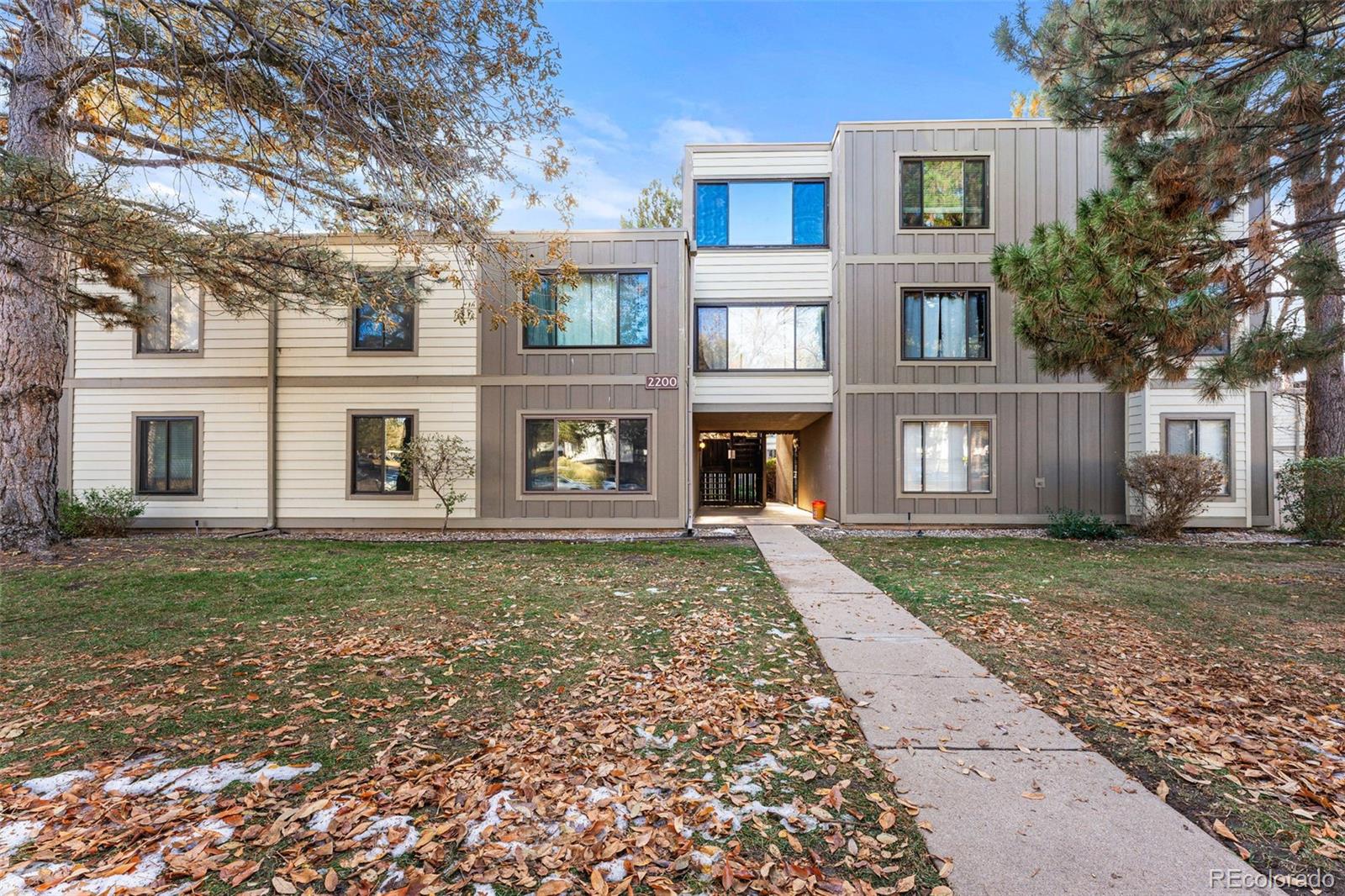 2525 S Dayton Way Unit: 2202