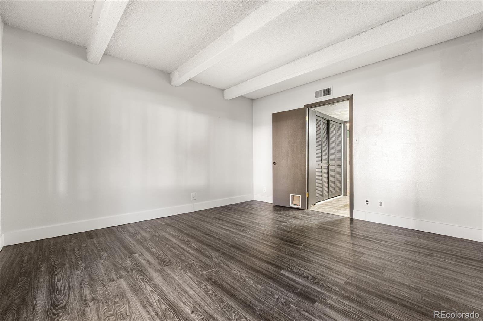 2525 S Dayton Way Unit: 2202