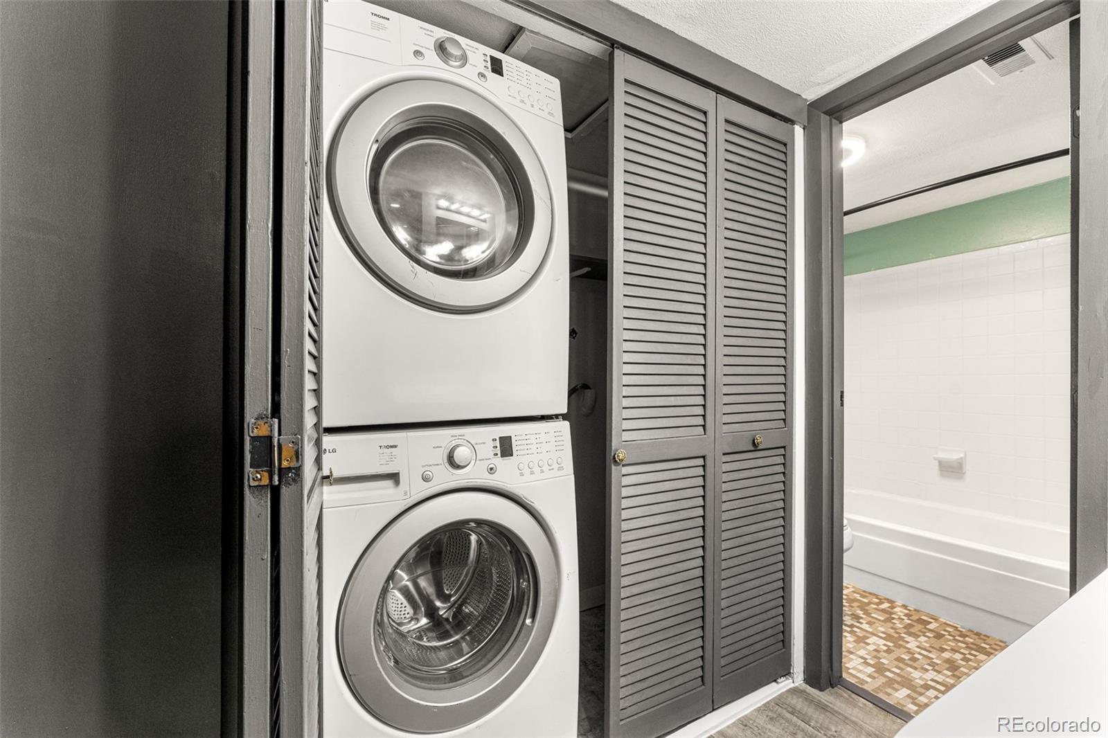 2525 S Dayton Way Unit: 2202