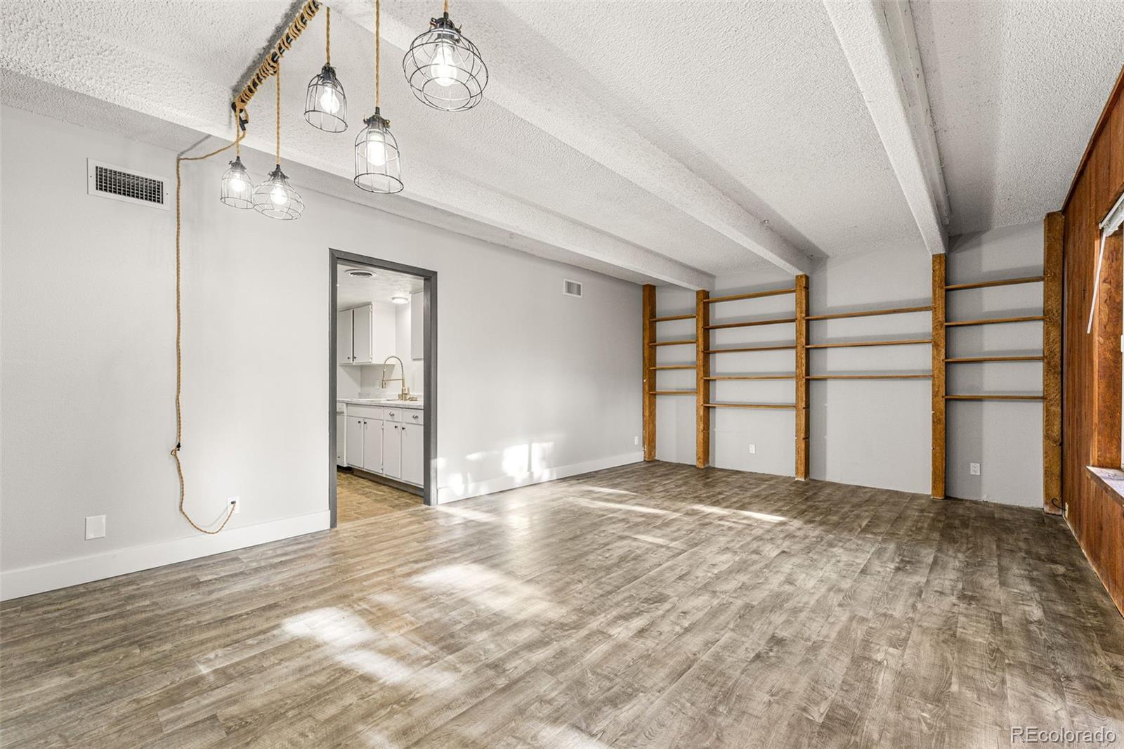 2525 S Dayton Way Unit: 2202