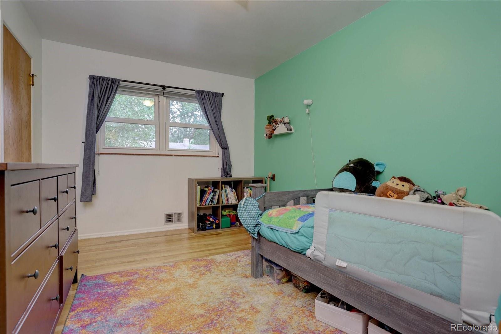 4192 W Eastman Avenue