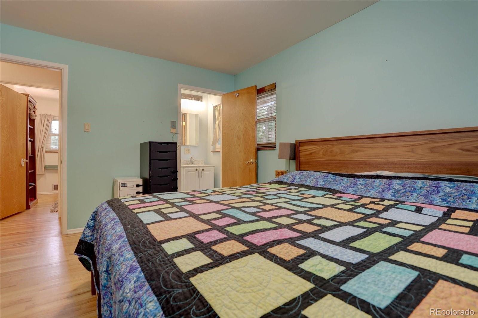 4192 W Eastman Avenue