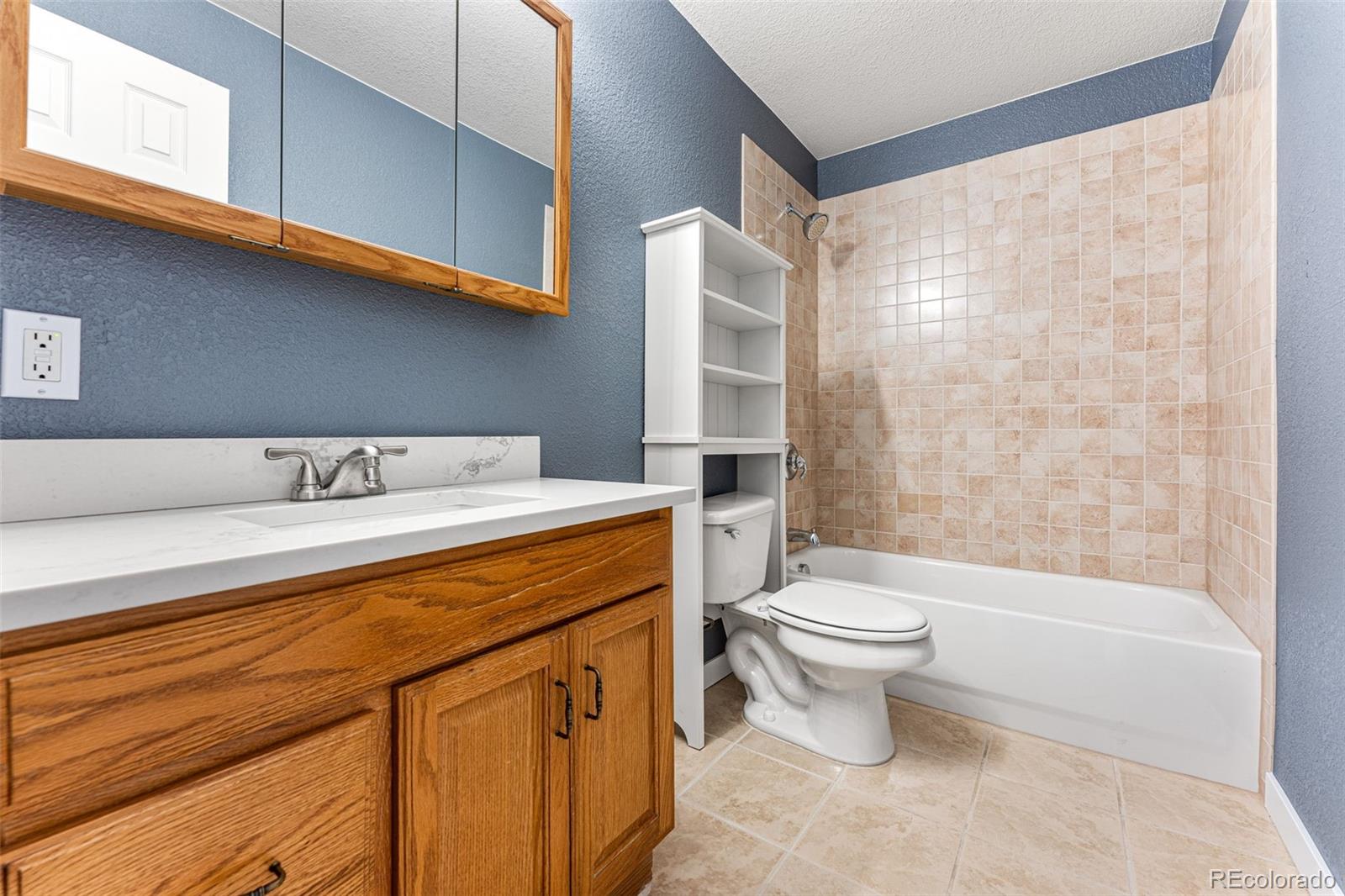 9593 E Louisiana Place