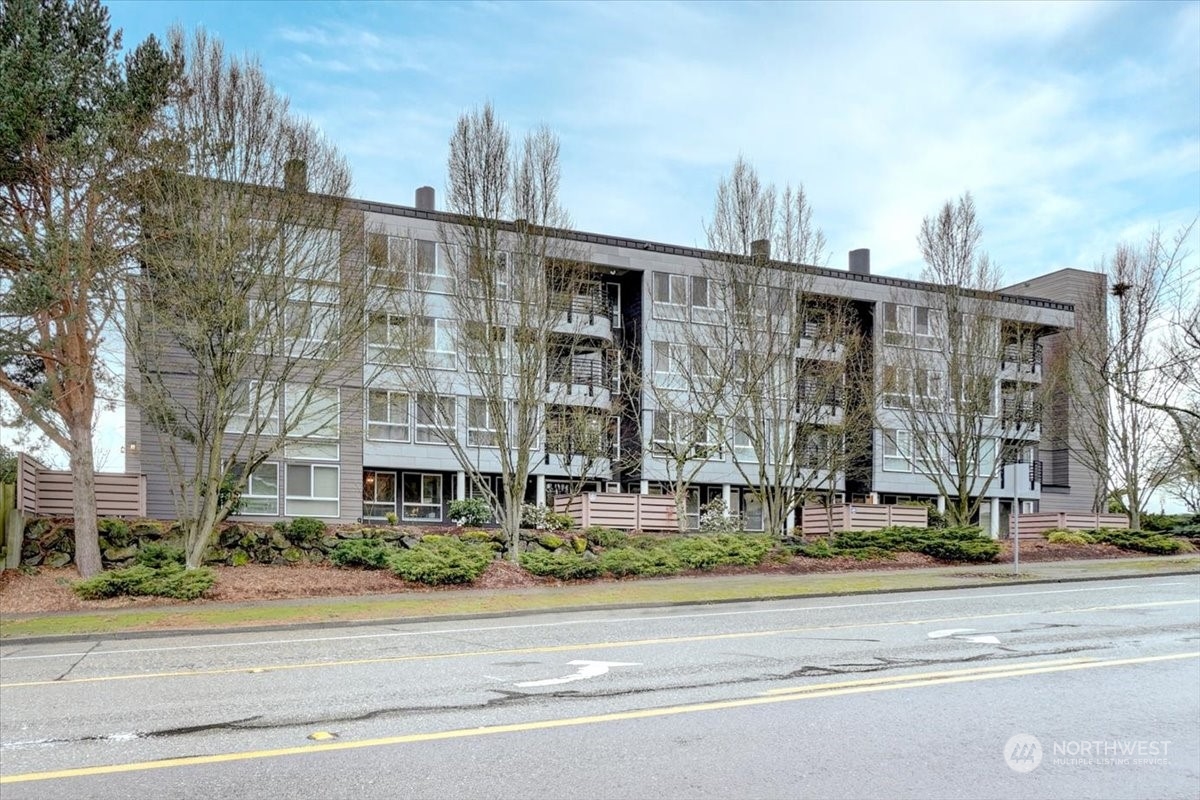 3501 SW Holden Street Unit: 406