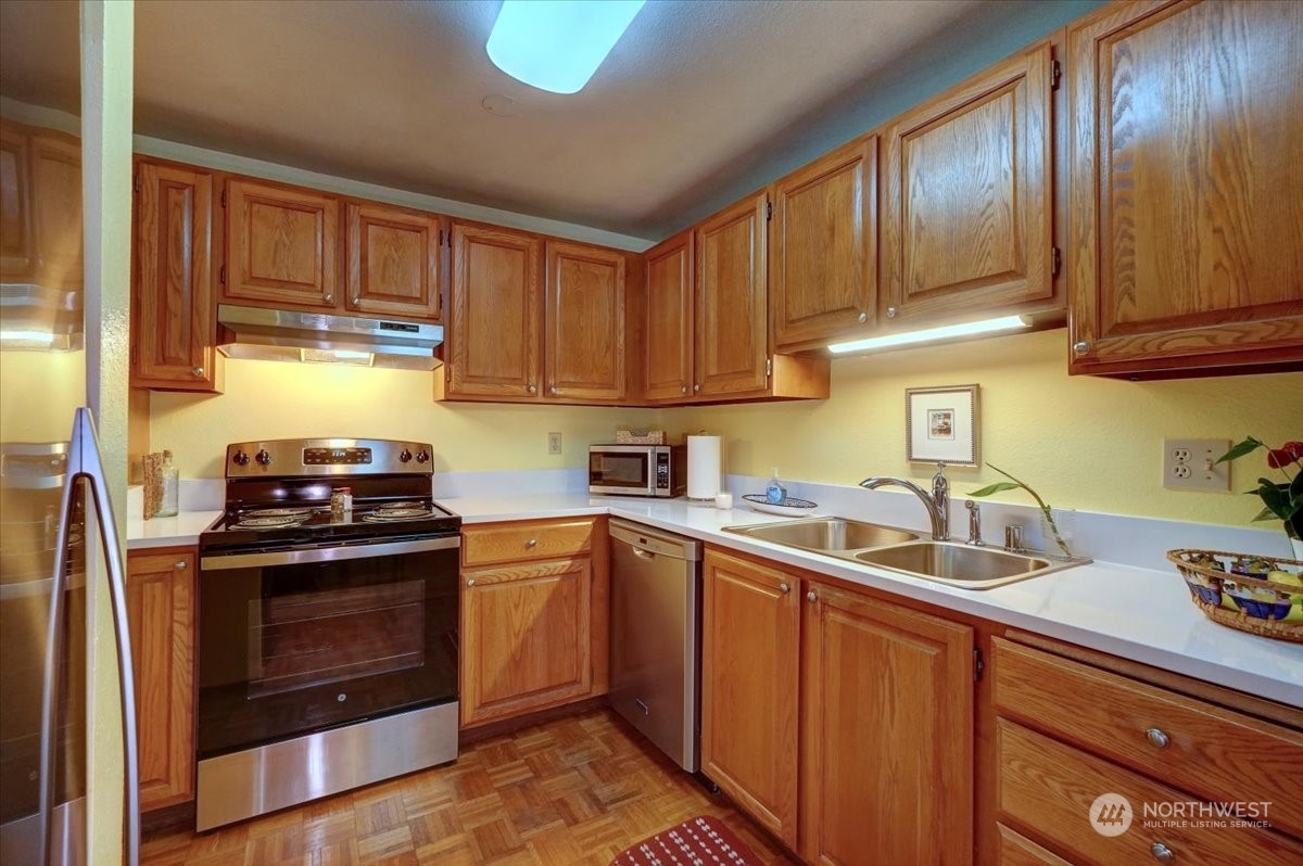 3501 SW Holden Street Unit: 406