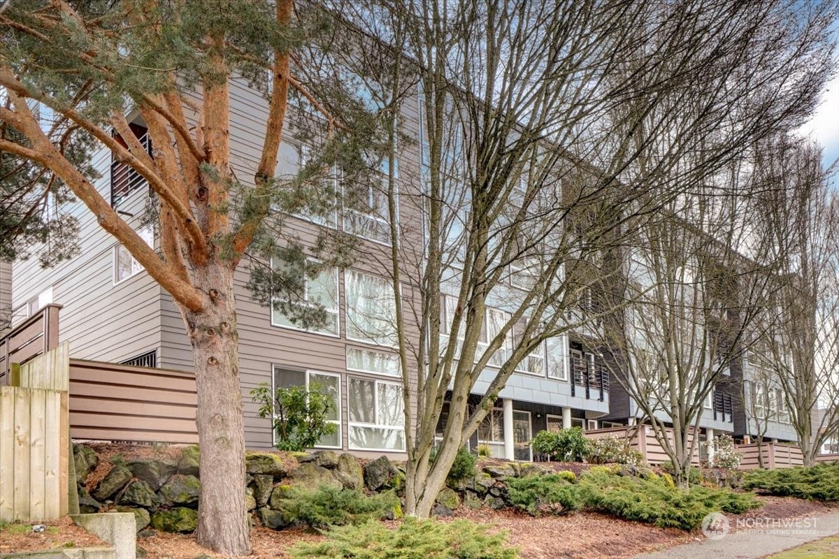 3501 SW Holden Street Unit: 406