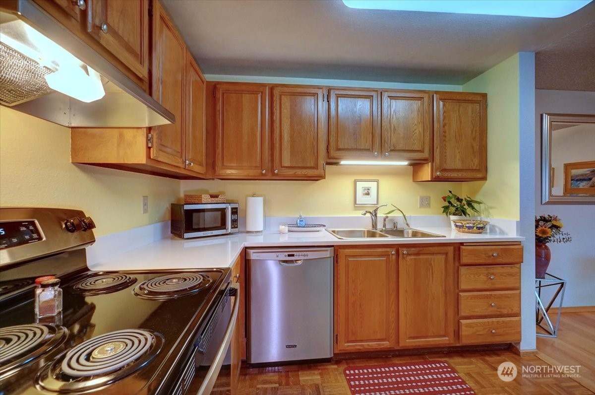 3501 SW Holden Street Unit: 406