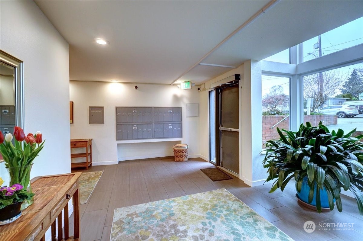 3501 SW Holden Street Unit: 406