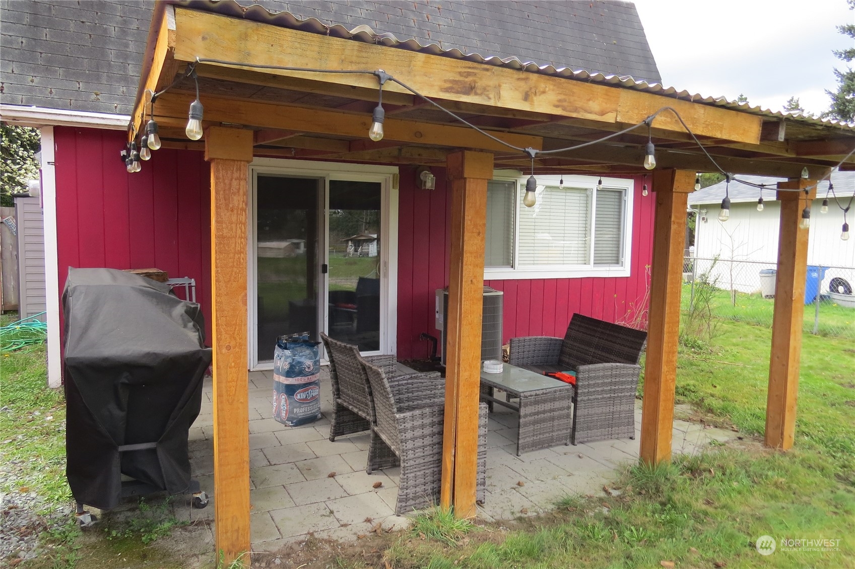 8745 Thuja Avenue SE