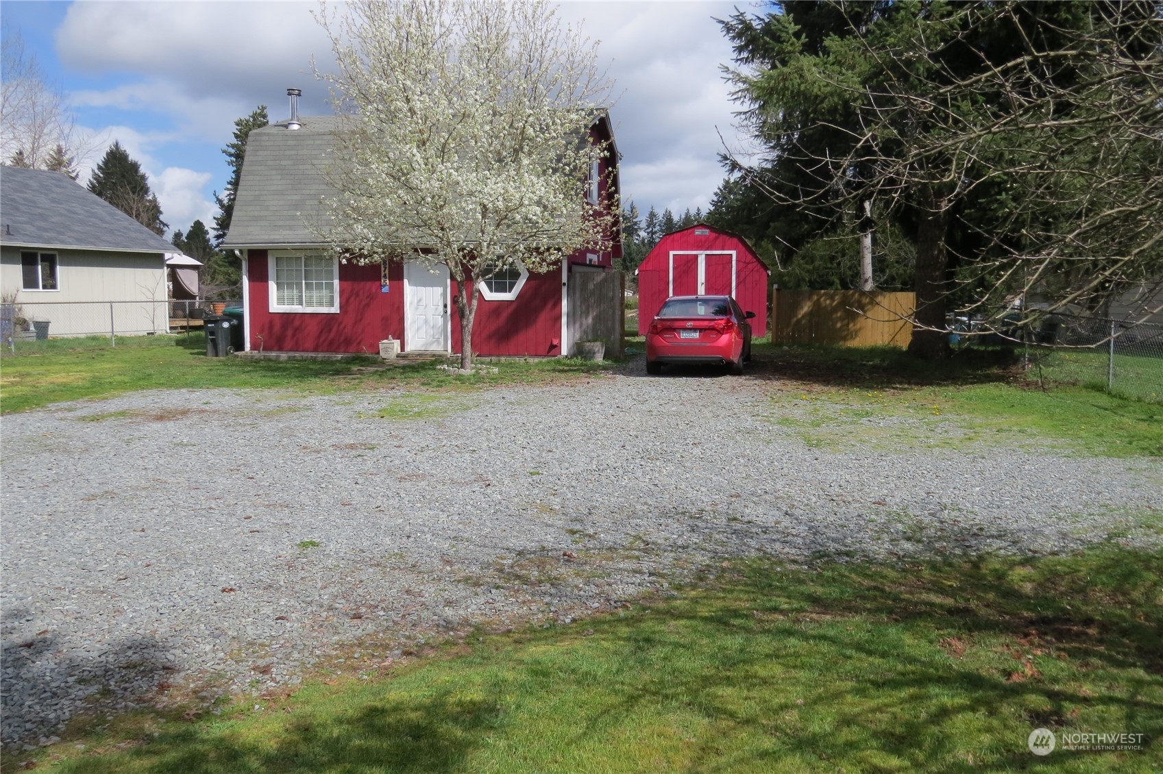 8745 Thuja Avenue SE