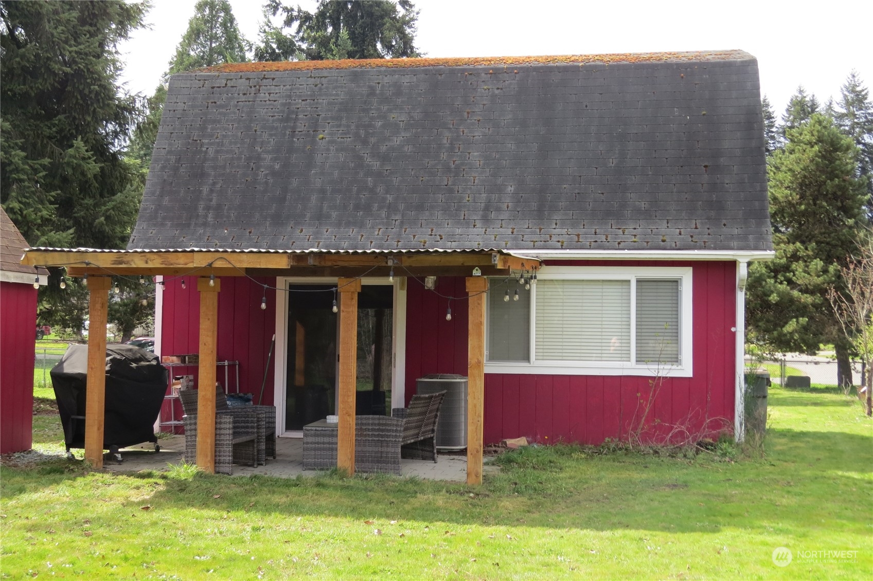 8745 Thuja Avenue SE