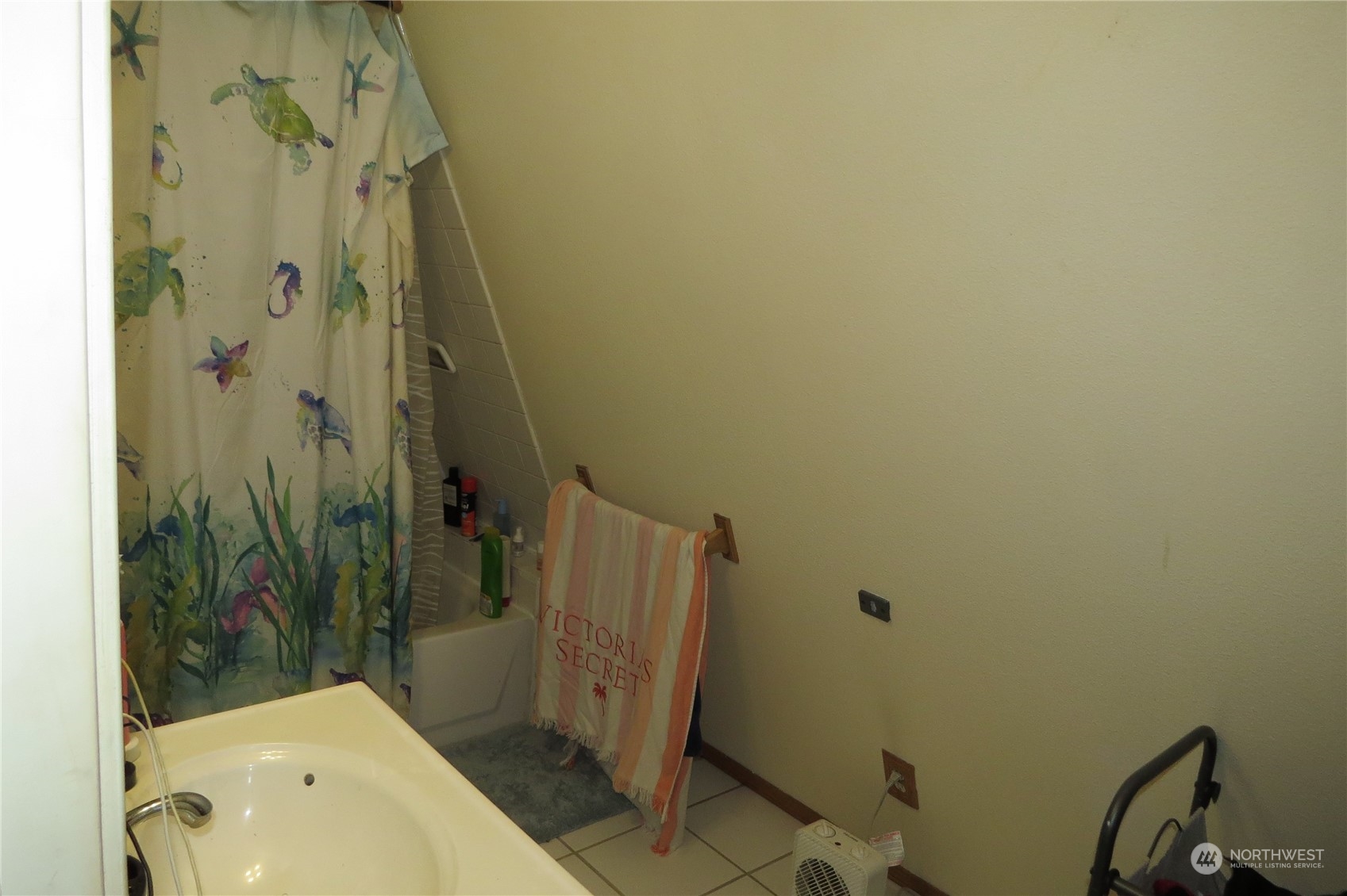 8745 Thuja Avenue SE