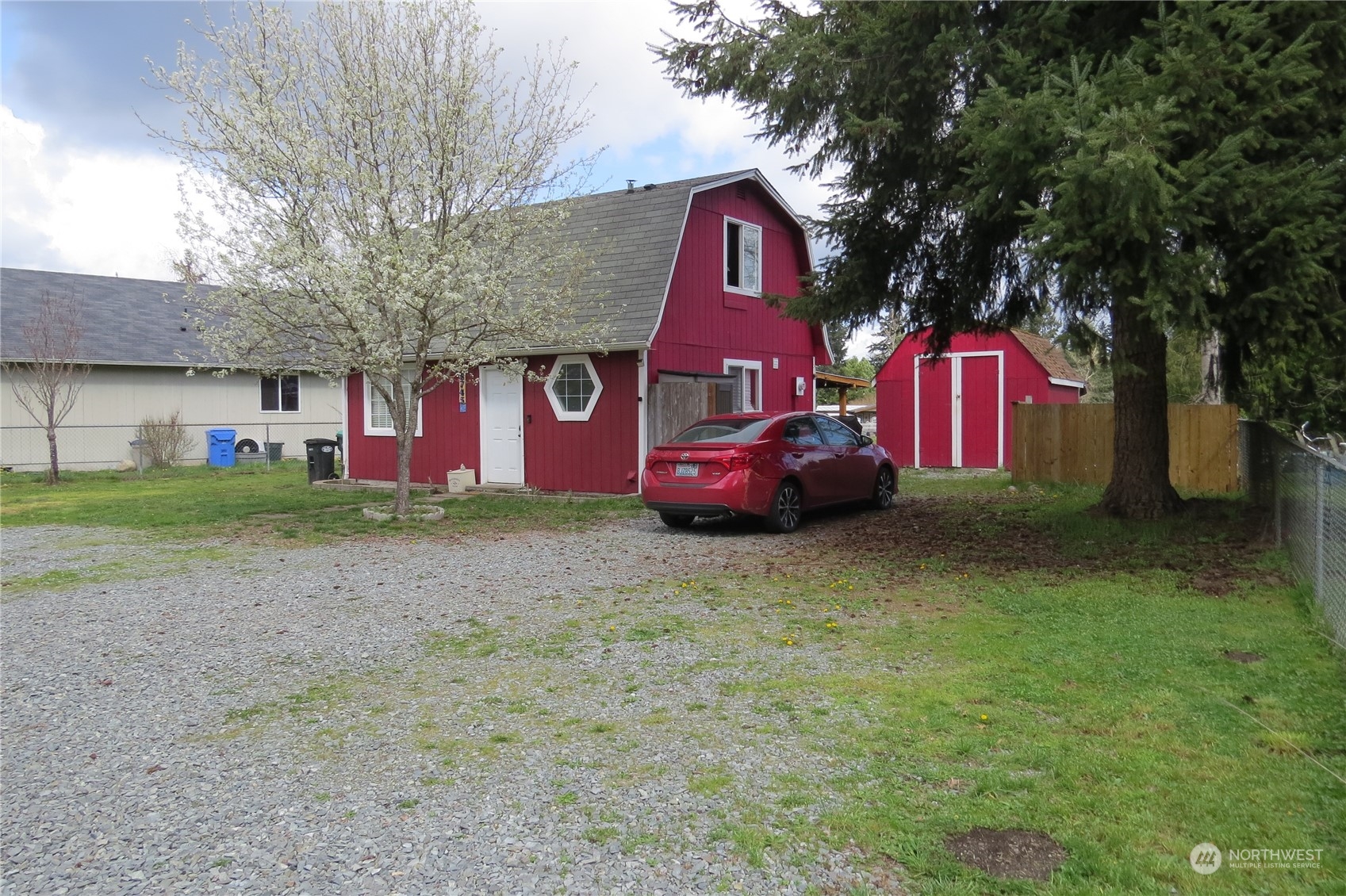 8745 Thuja Avenue SE