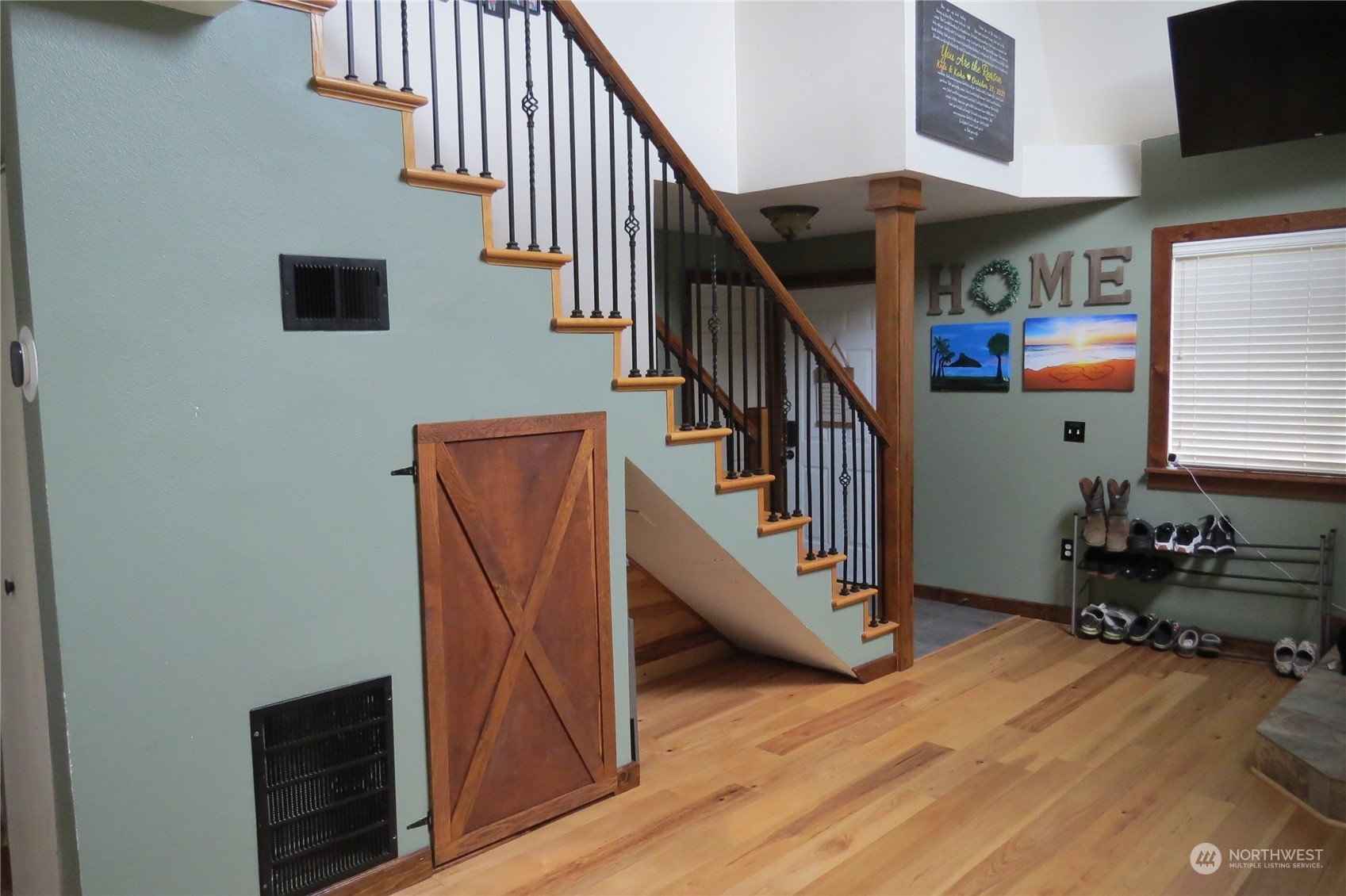 8745 Thuja Avenue SE