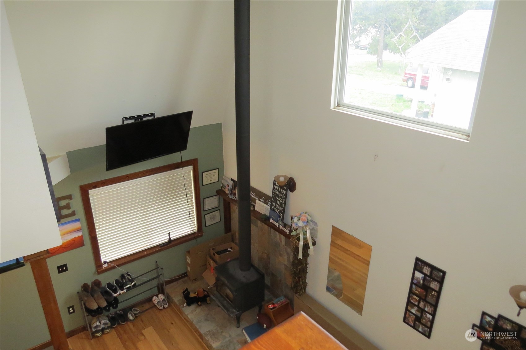 8745 Thuja Avenue SE