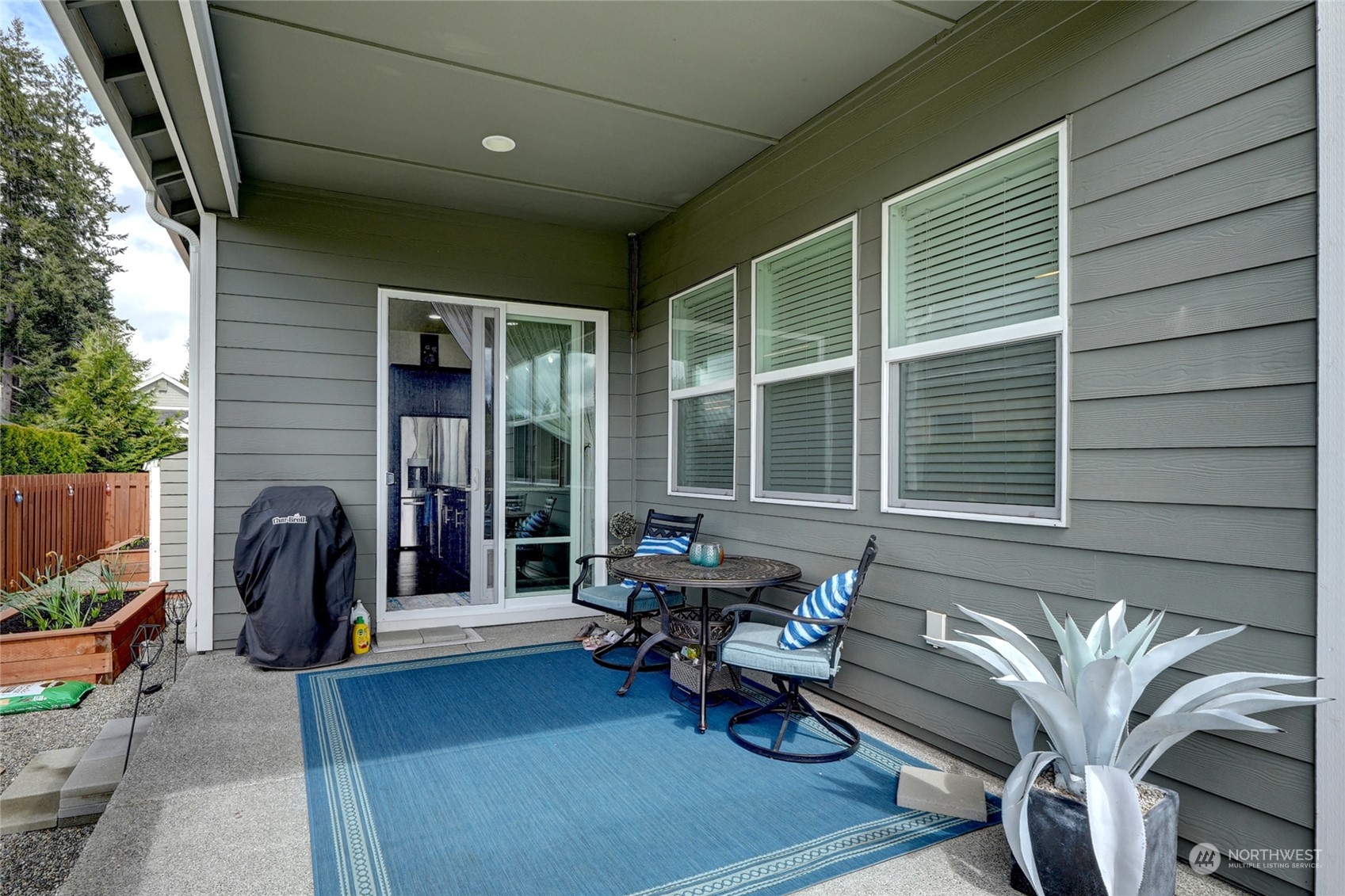 3806 Eagledale Court SE