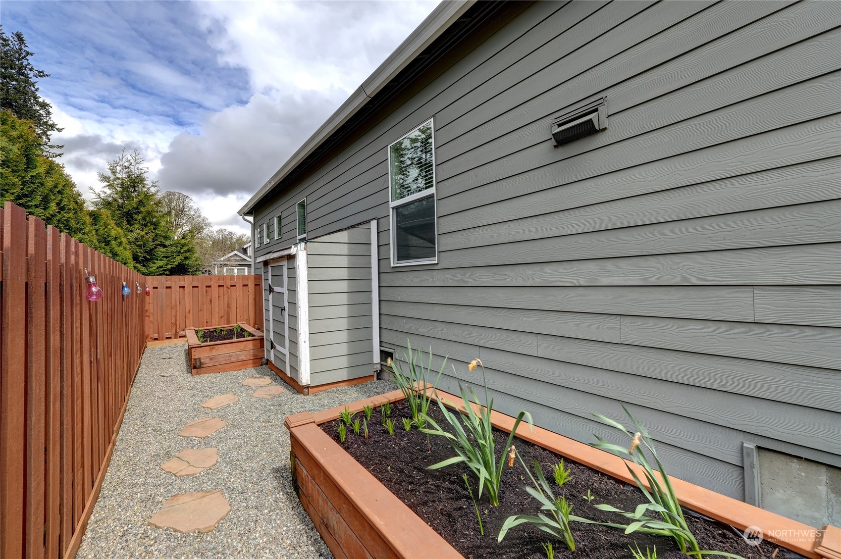 3806 Eagledale Court SE