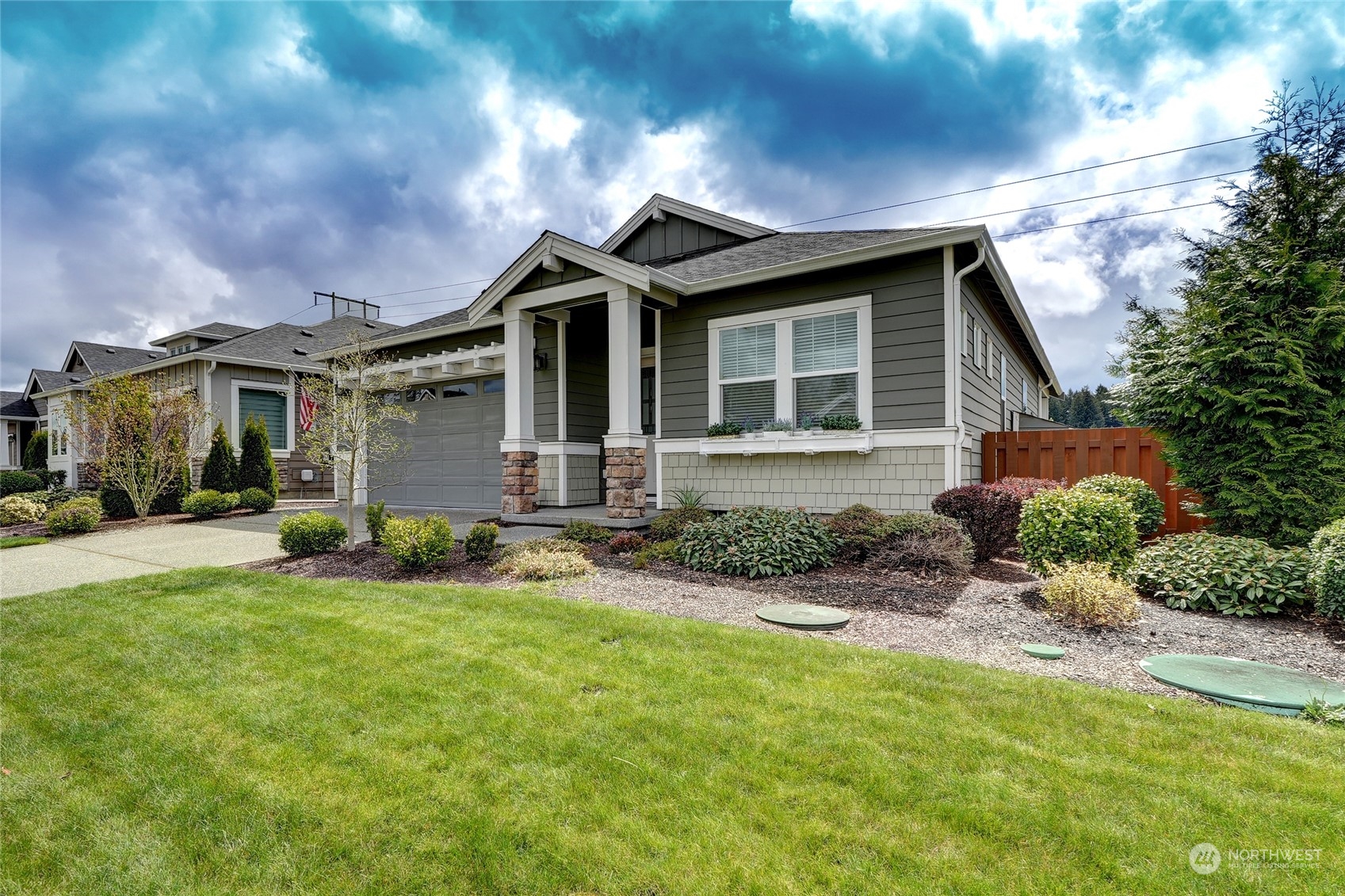 3806 Eagledale Court SE