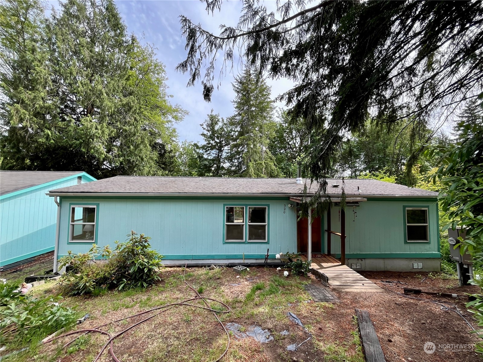 320 SE Picadilly Drive