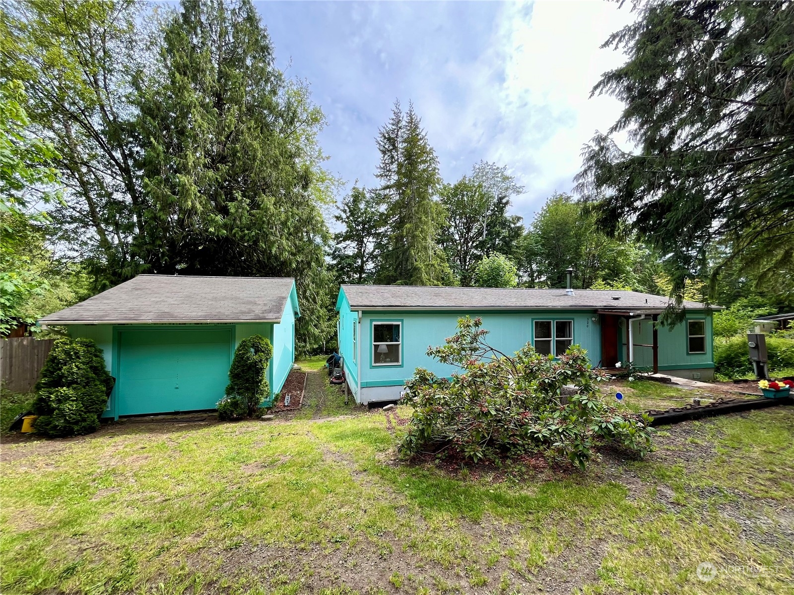 320 SE Picadilly Drive