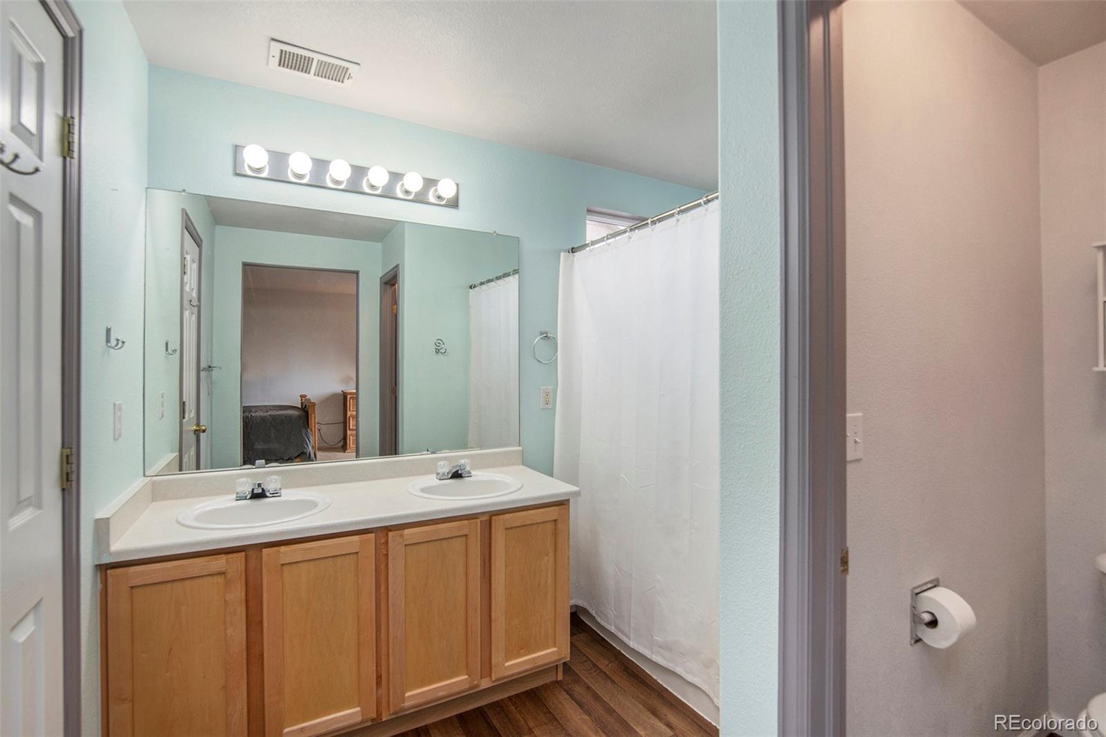 1103 S Flat Rock Circle