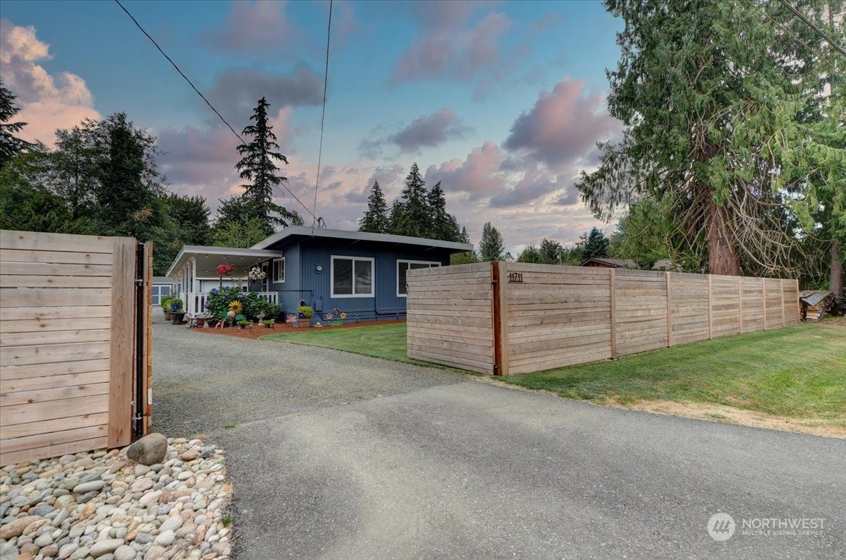 11711 Scott Creek Drive SW