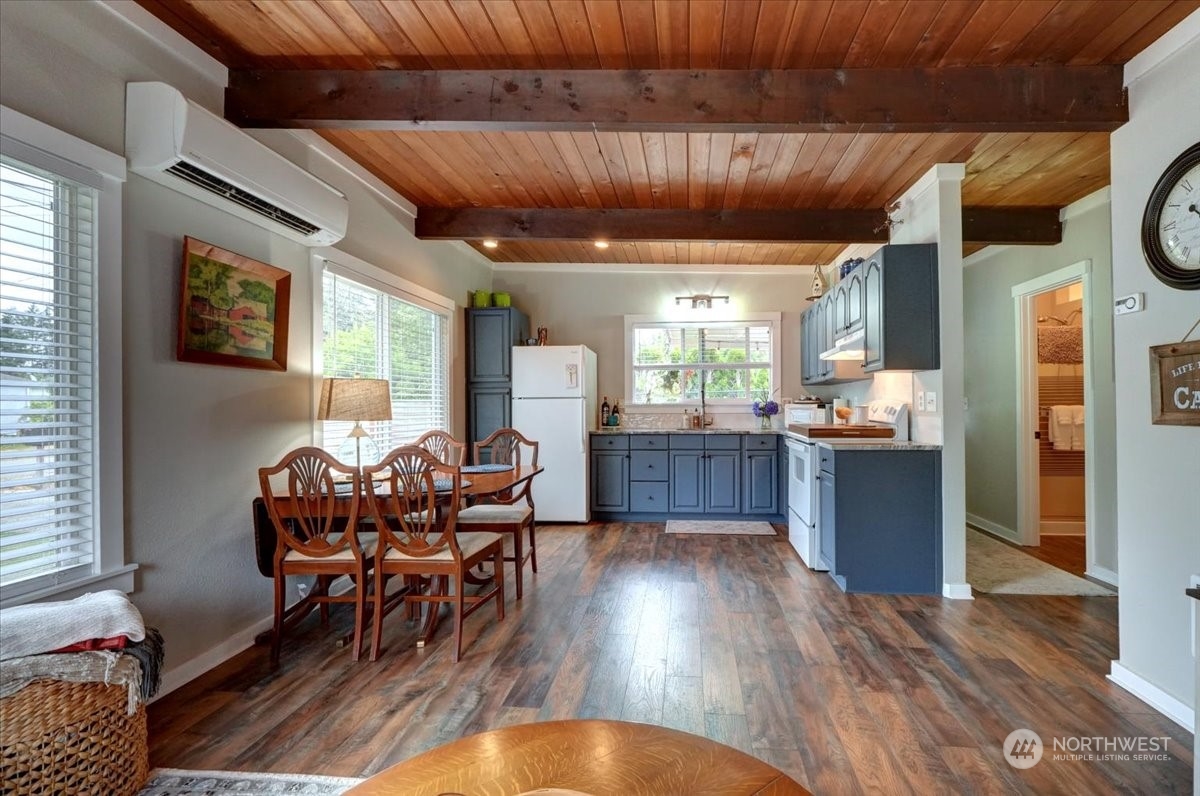 11711 Scott Creek Drive SW