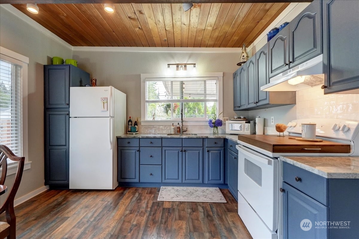 11711 Scott Creek Drive SW