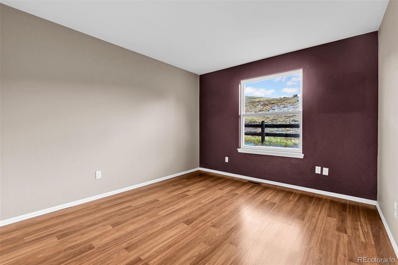 1048 Switch Grass Drive