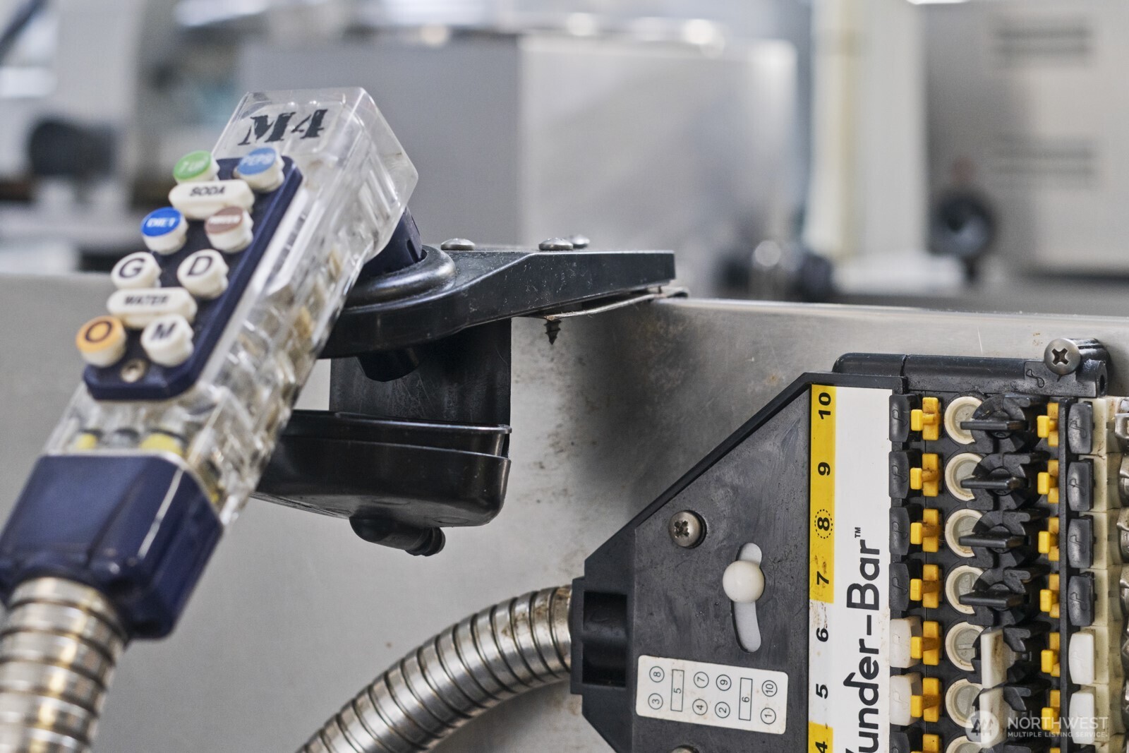 1800 State Route 105