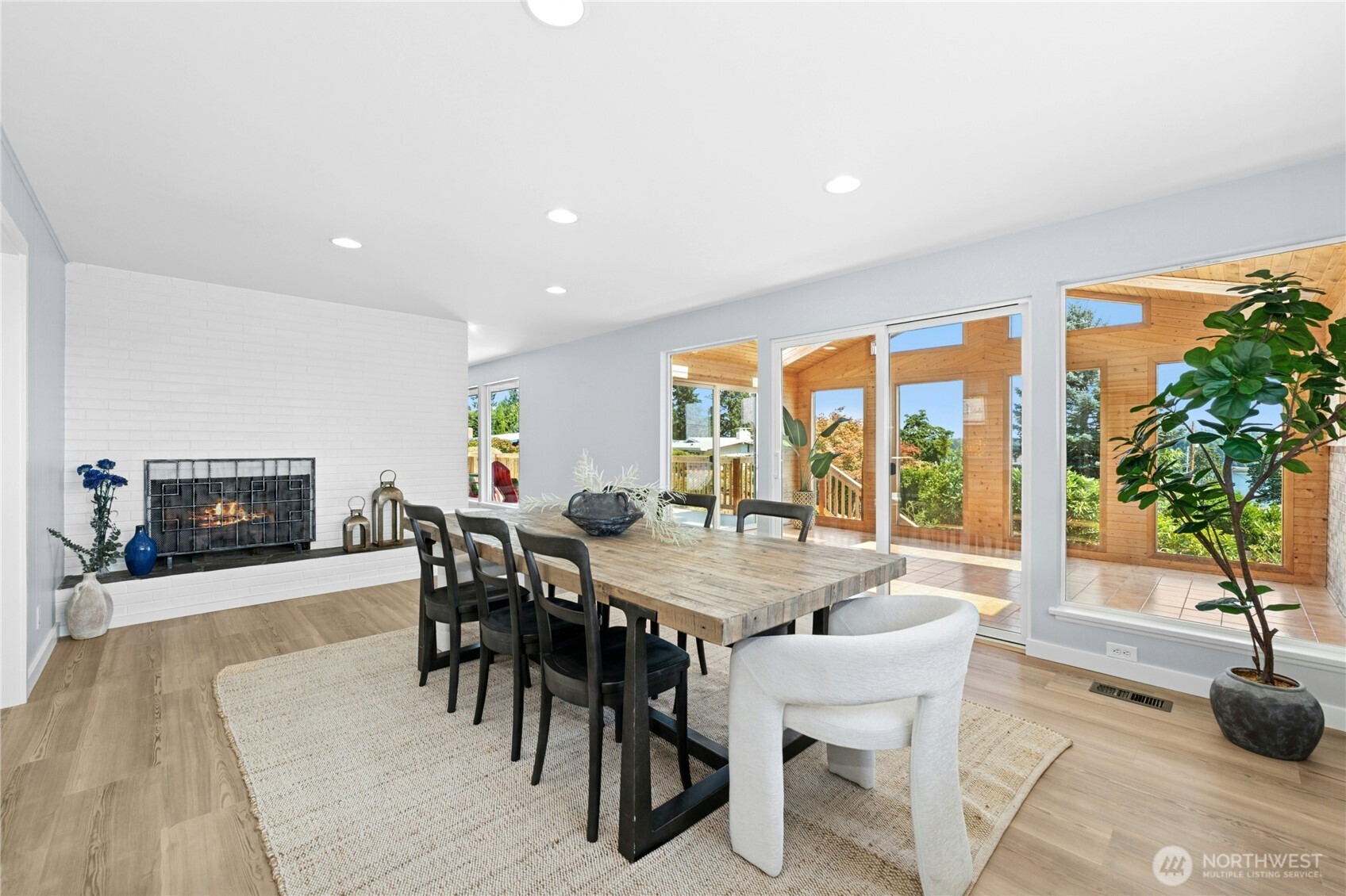 1410 Swallow Lane NW