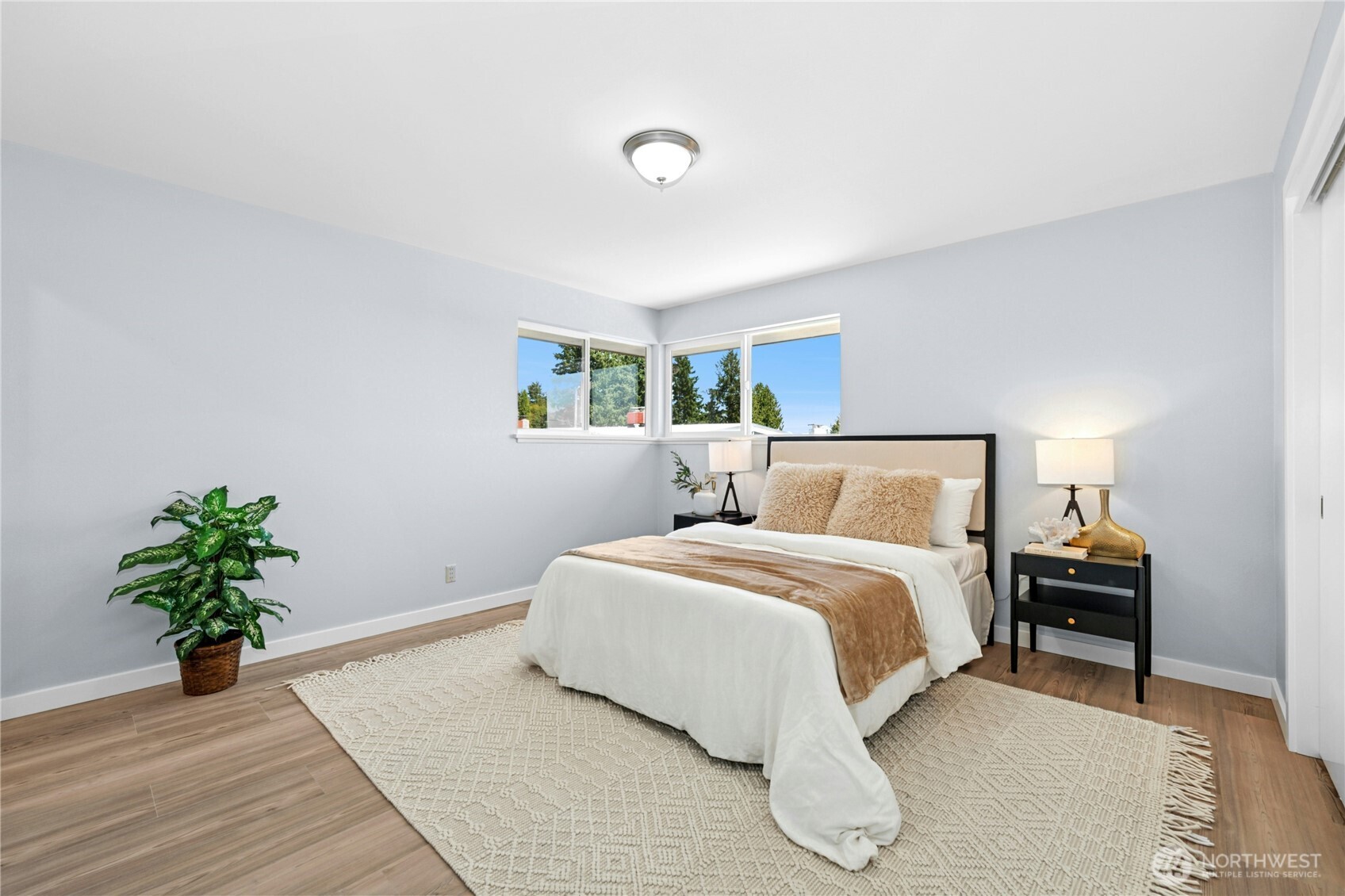 1410 Swallow Lane NW