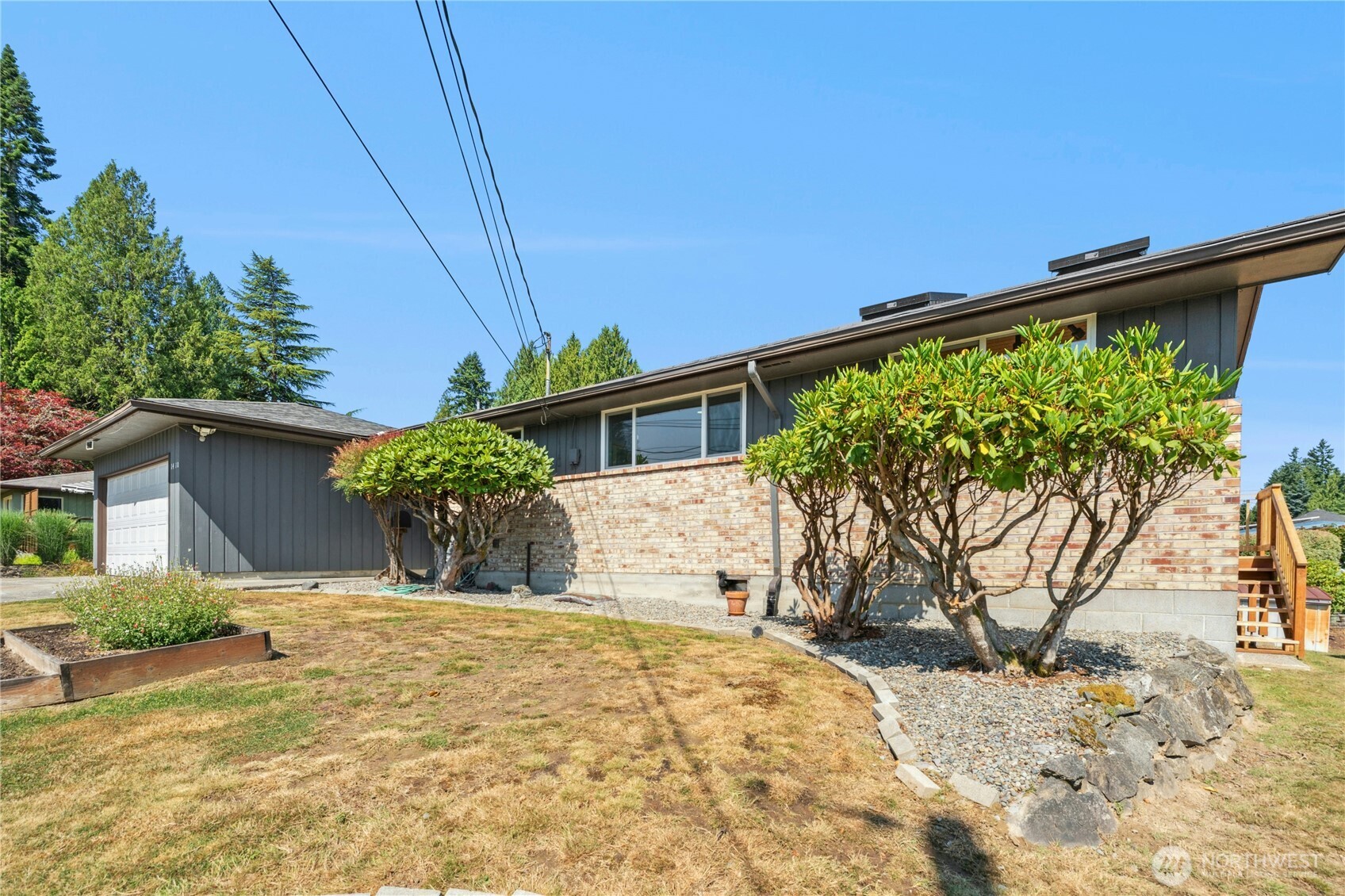 1410 Swallow Lane NW