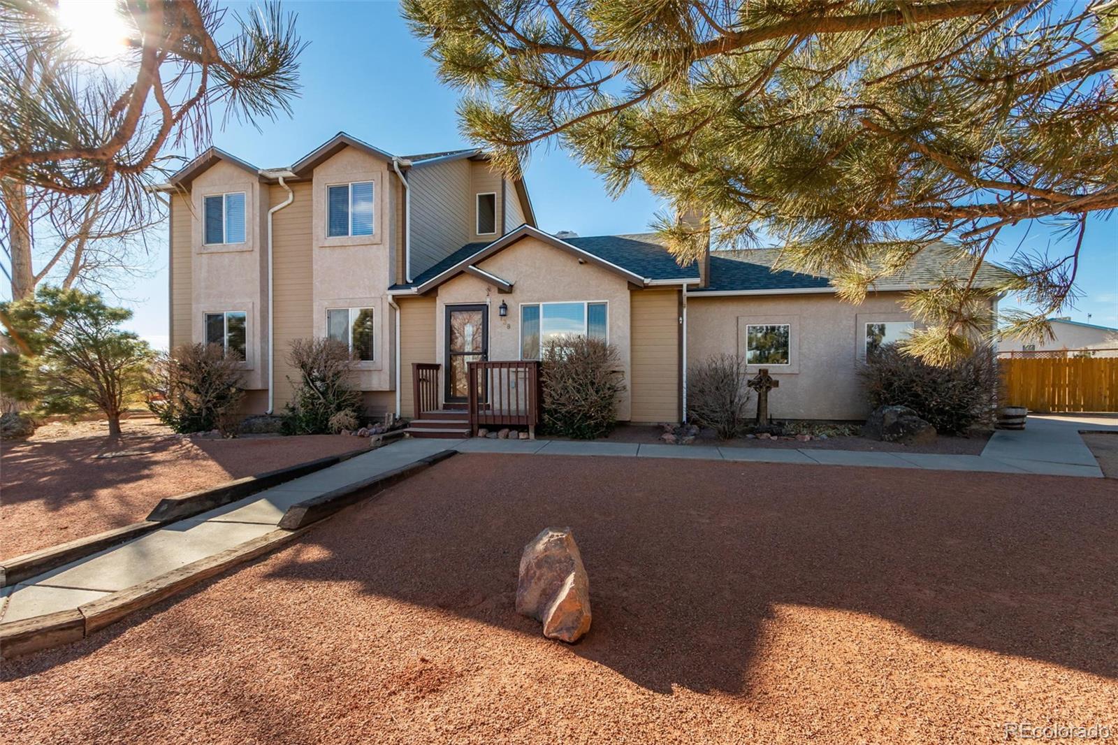 138 E Hahns Peak Avenue