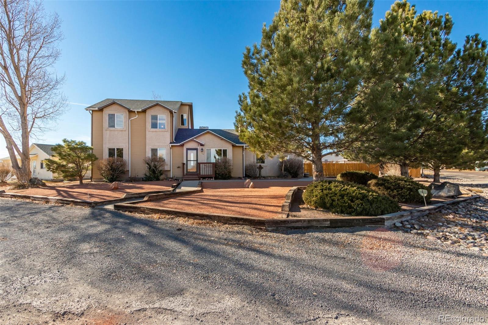 138 E Hahns Peak Avenue