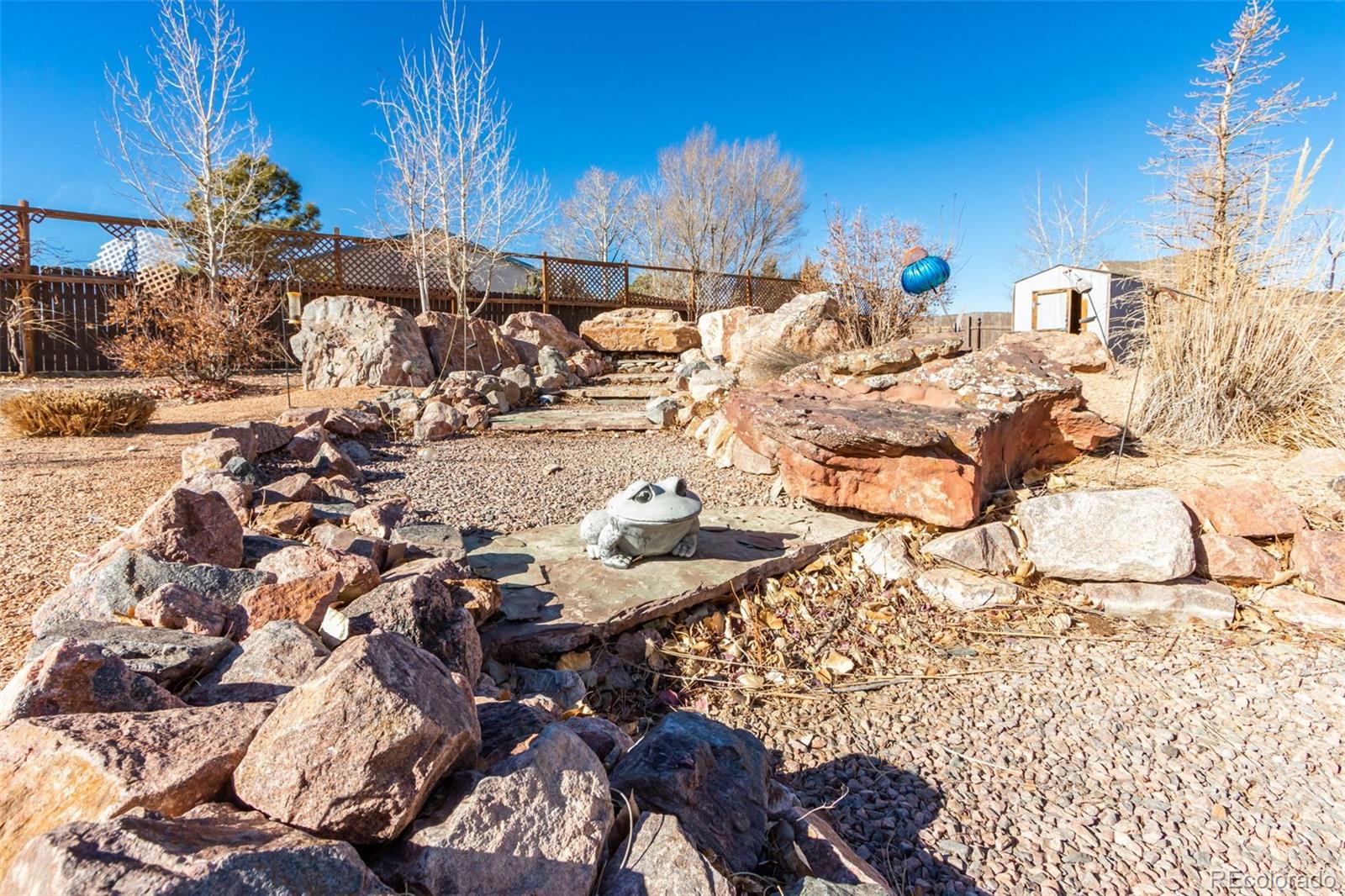 138 E Hahns Peak Avenue