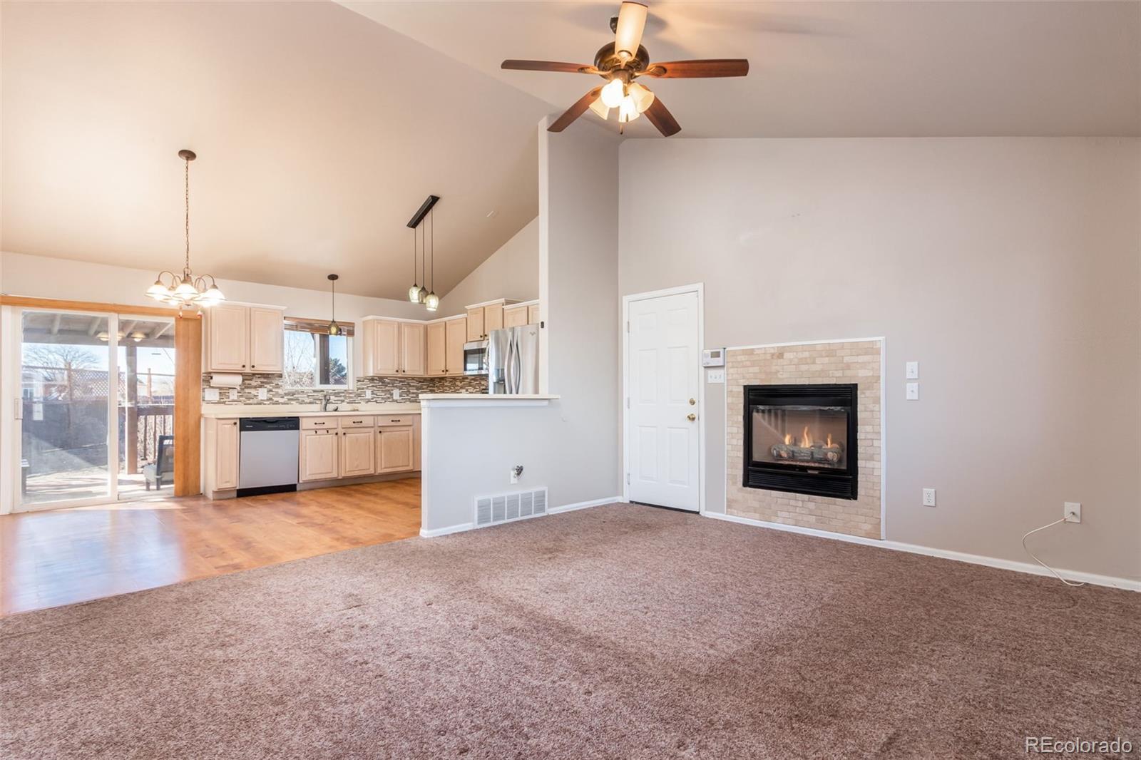 138 E Hahns Peak Avenue