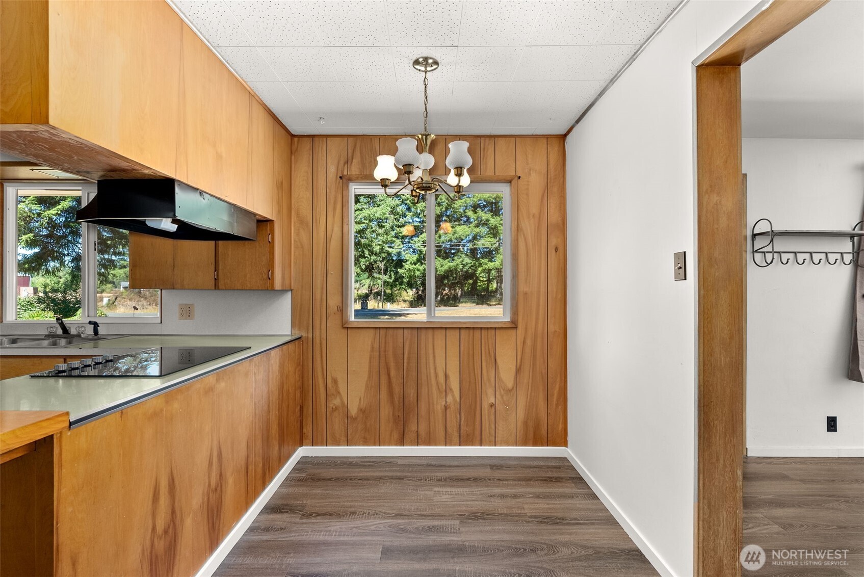 453 W Elma Hicklin Road