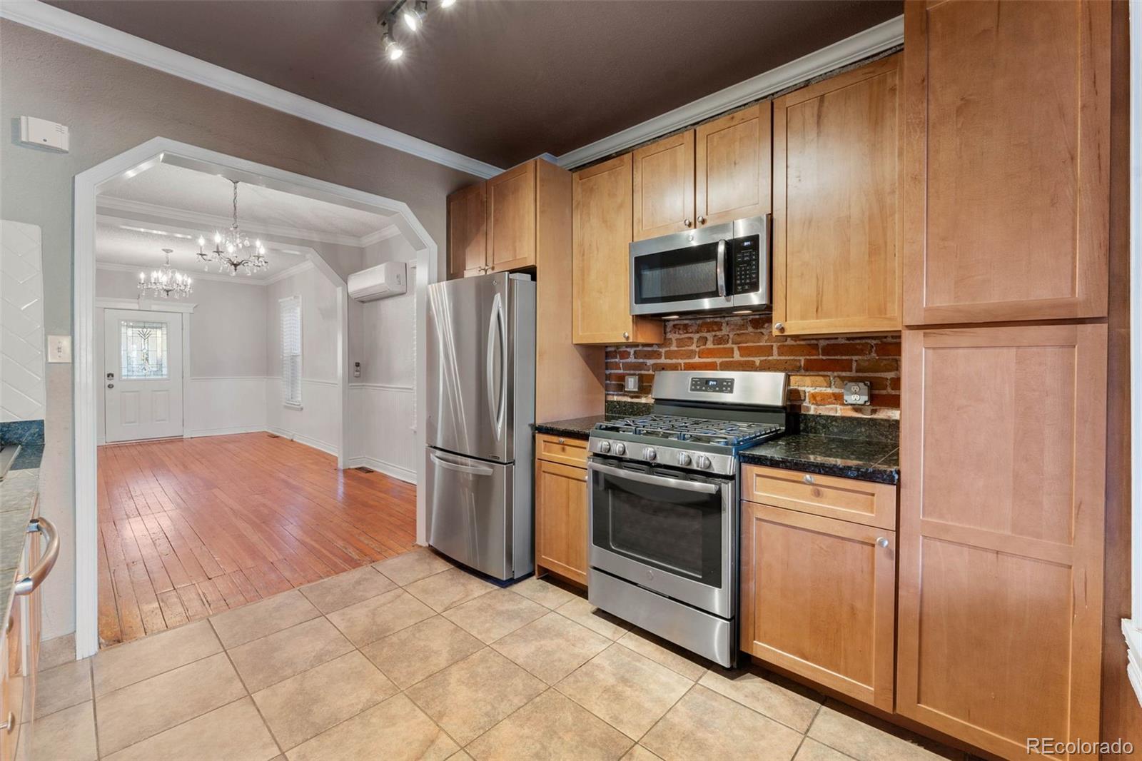 1252 S Pennsylvania Street