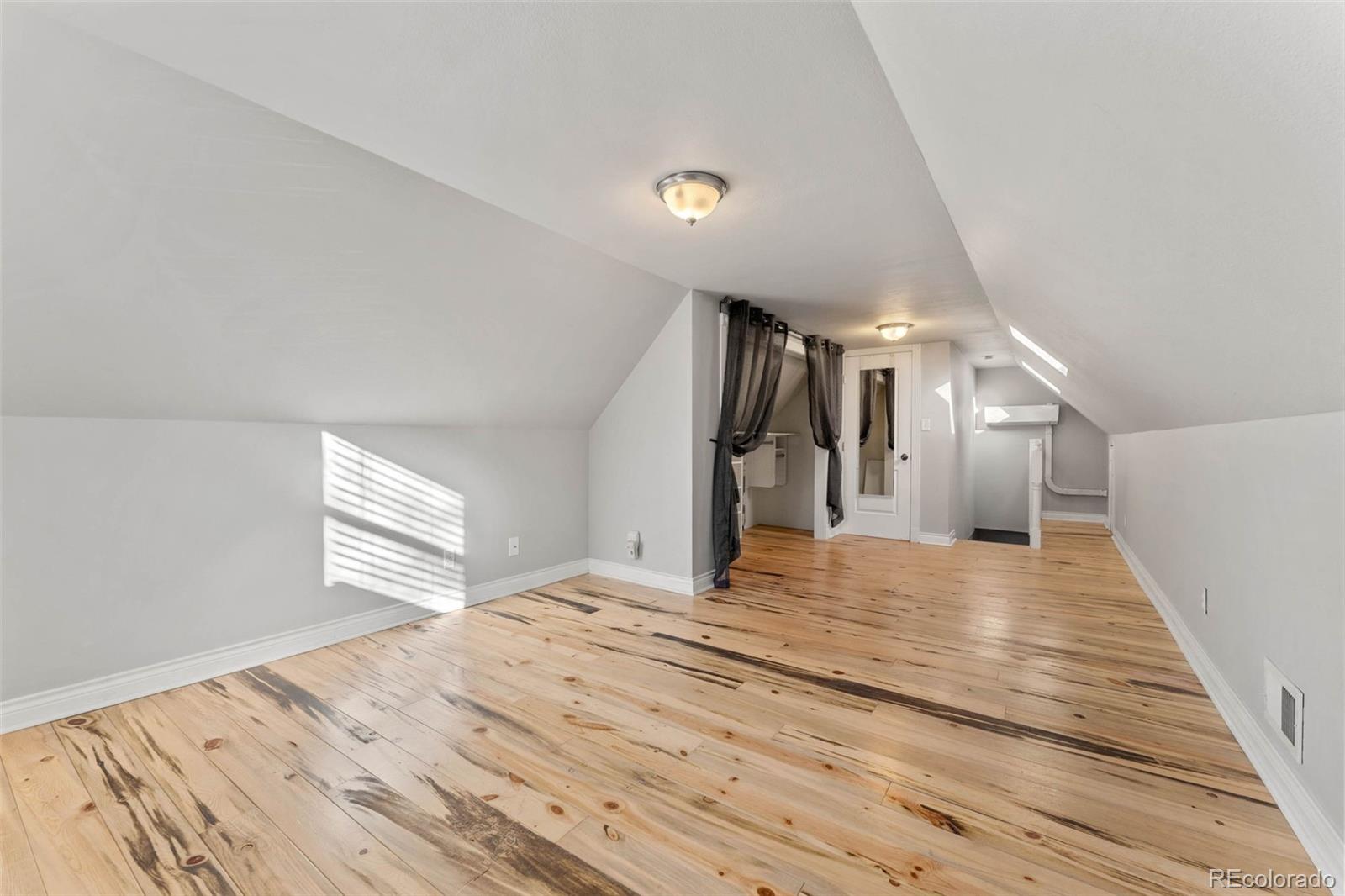 1252 S Pennsylvania Street