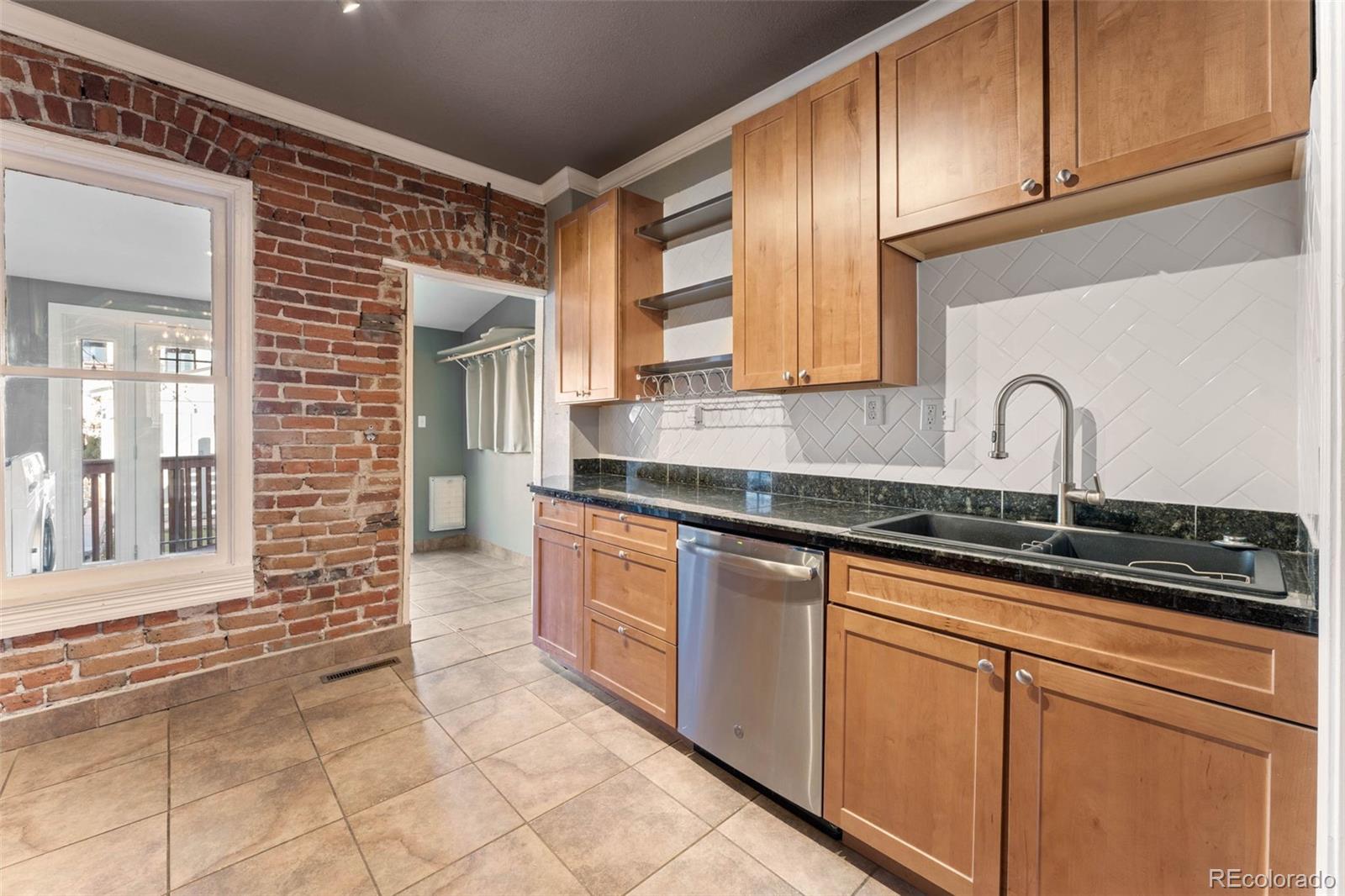 1252 S Pennsylvania Street