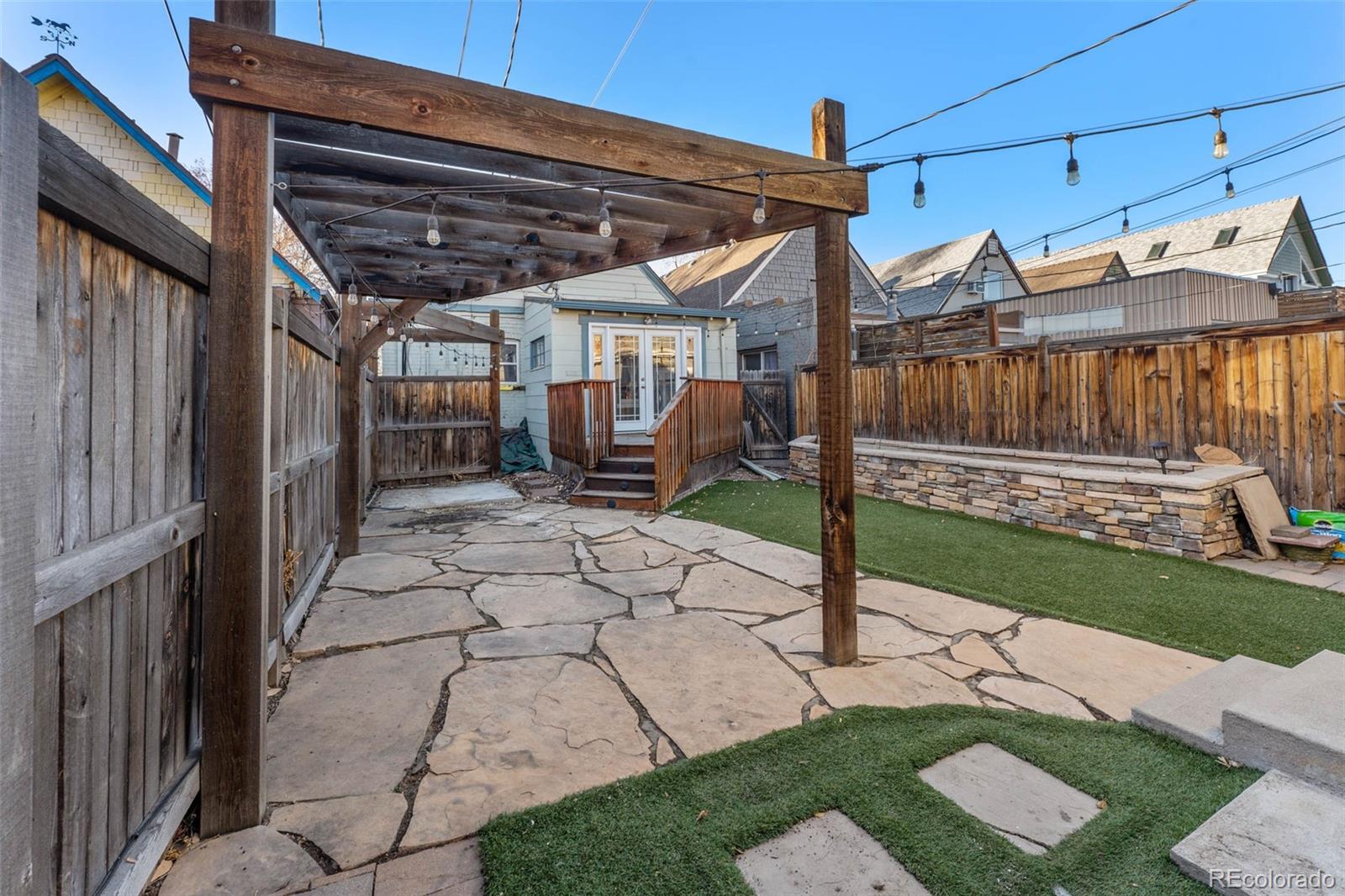 1252 S Pennsylvania Street