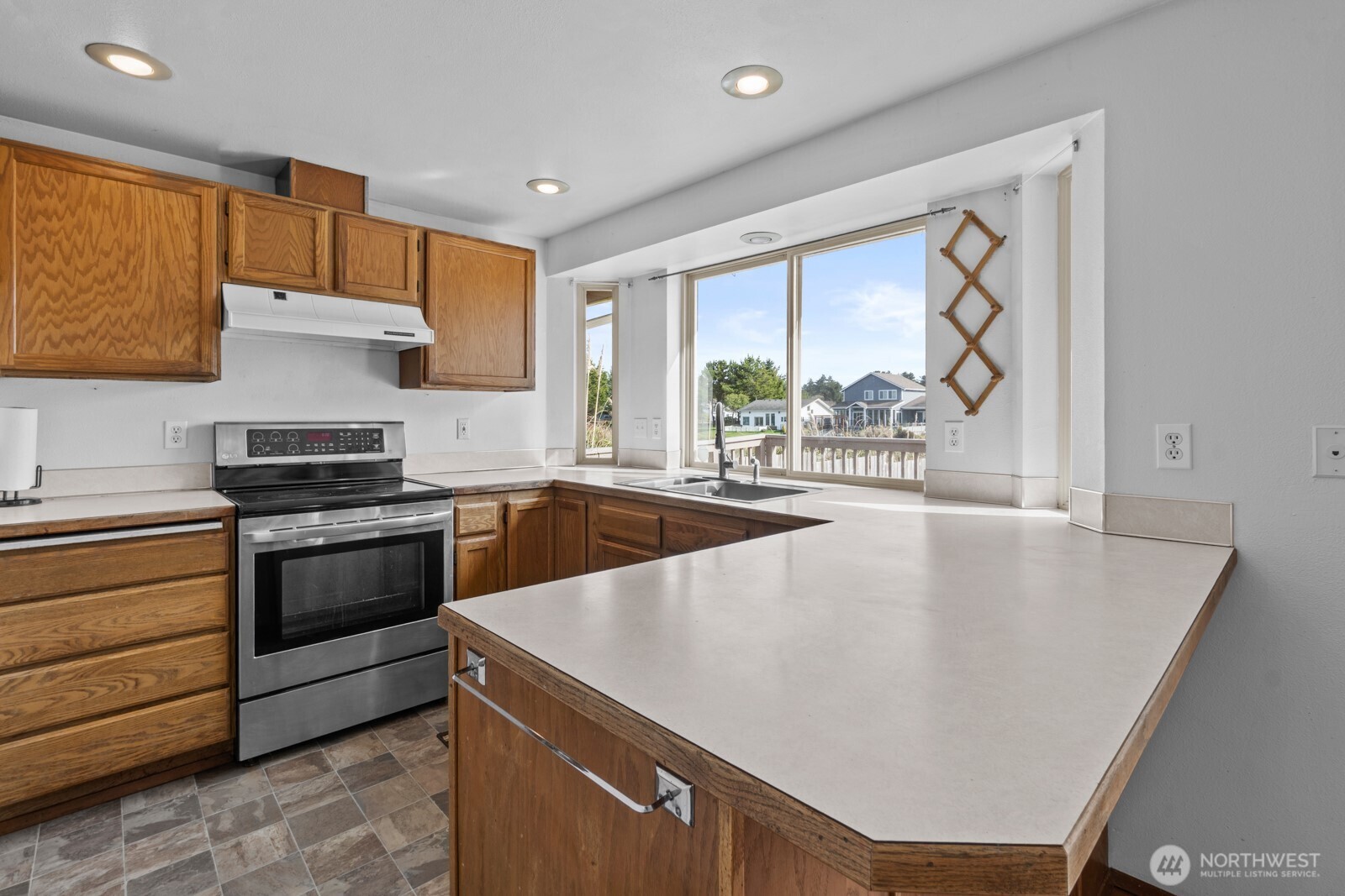 306 Point Brown Avenue NE