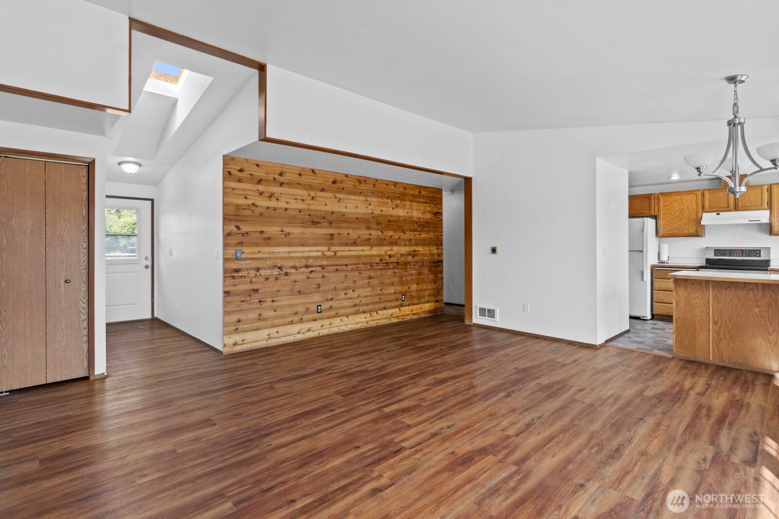 306 Point Brown Avenue NE