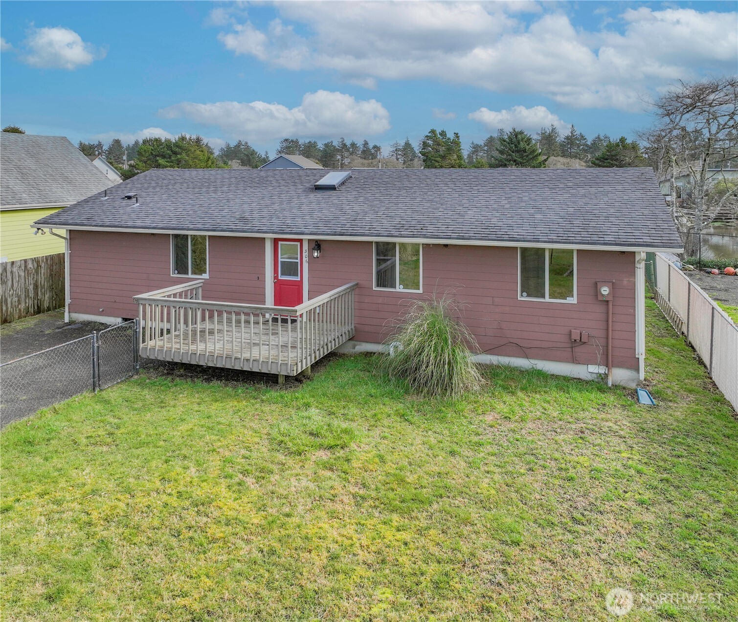 306 Point Brown Avenue NE