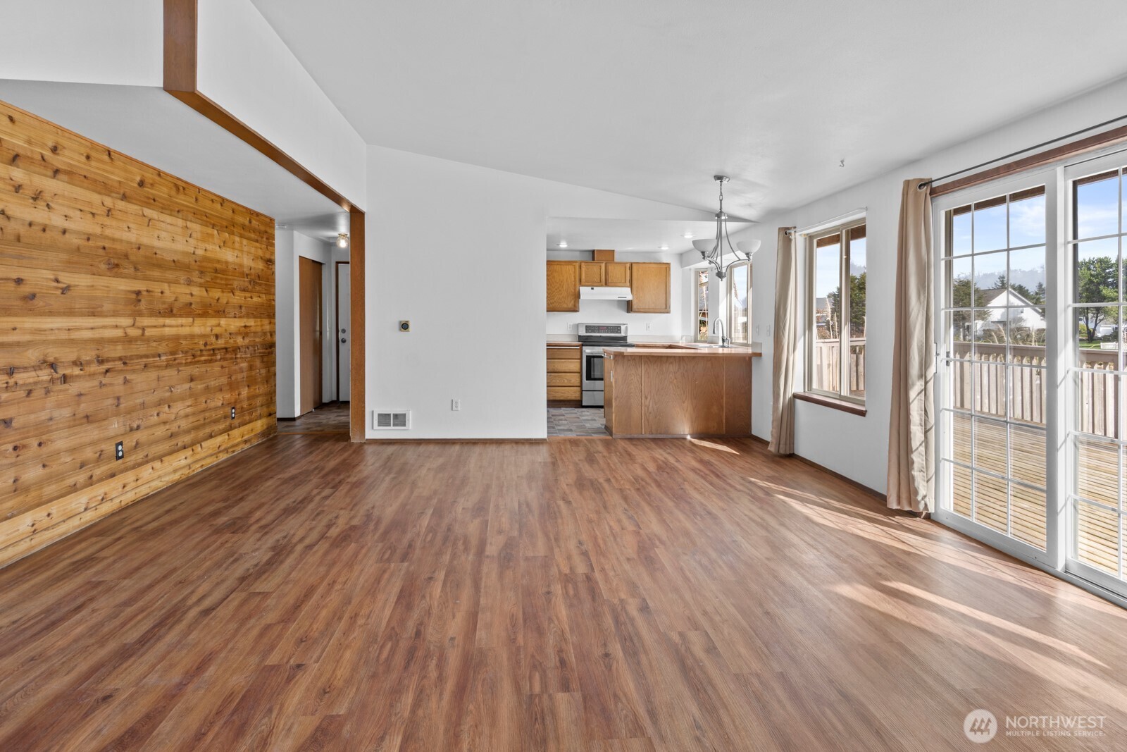 306 Point Brown Avenue NE