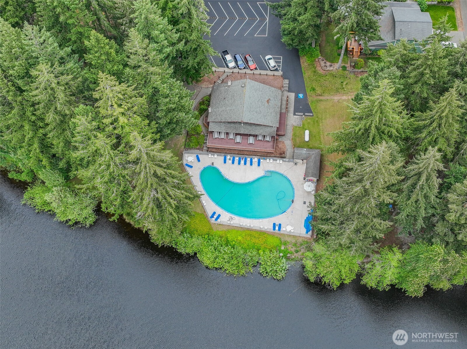 7651 Redstart Lane SE